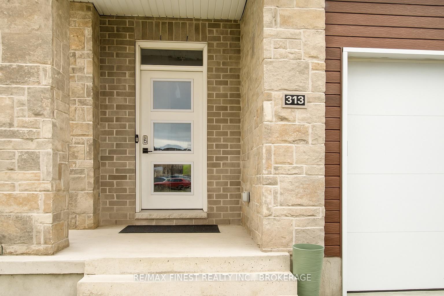 Photo 2 of 313 Pratt Drive, Loyalist, Amherstview — HOMEH