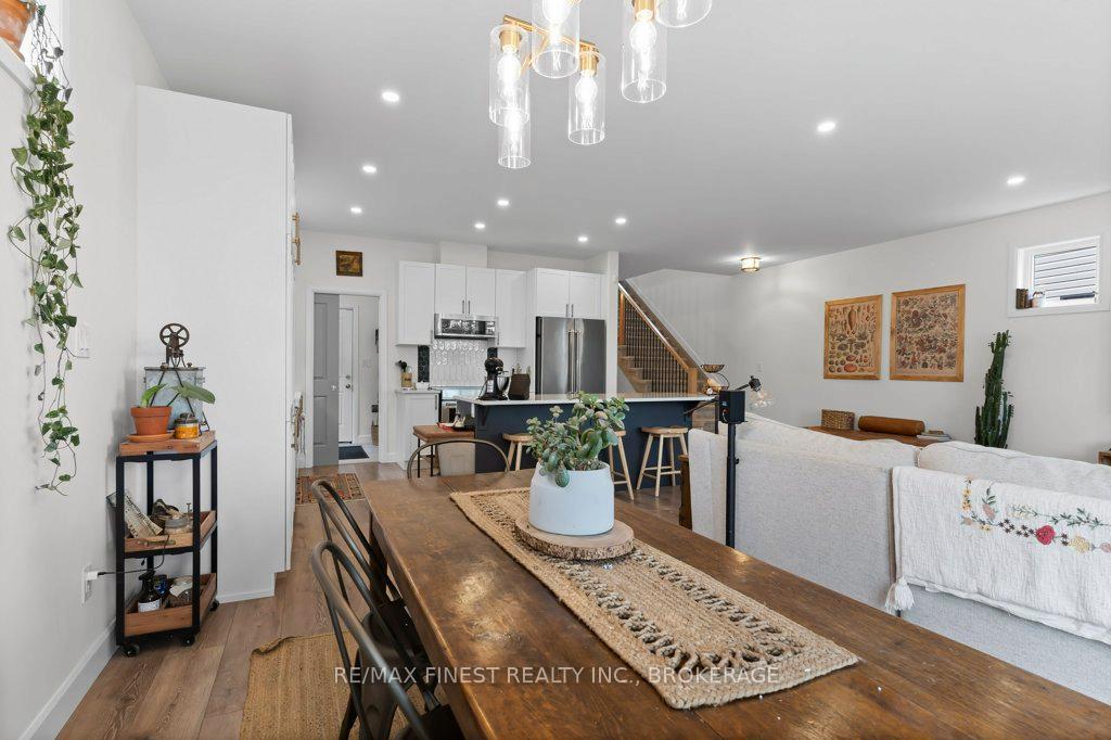 Photo 5 of 313 Pratt Drive, Loyalist, Amherstview — HOMEH
