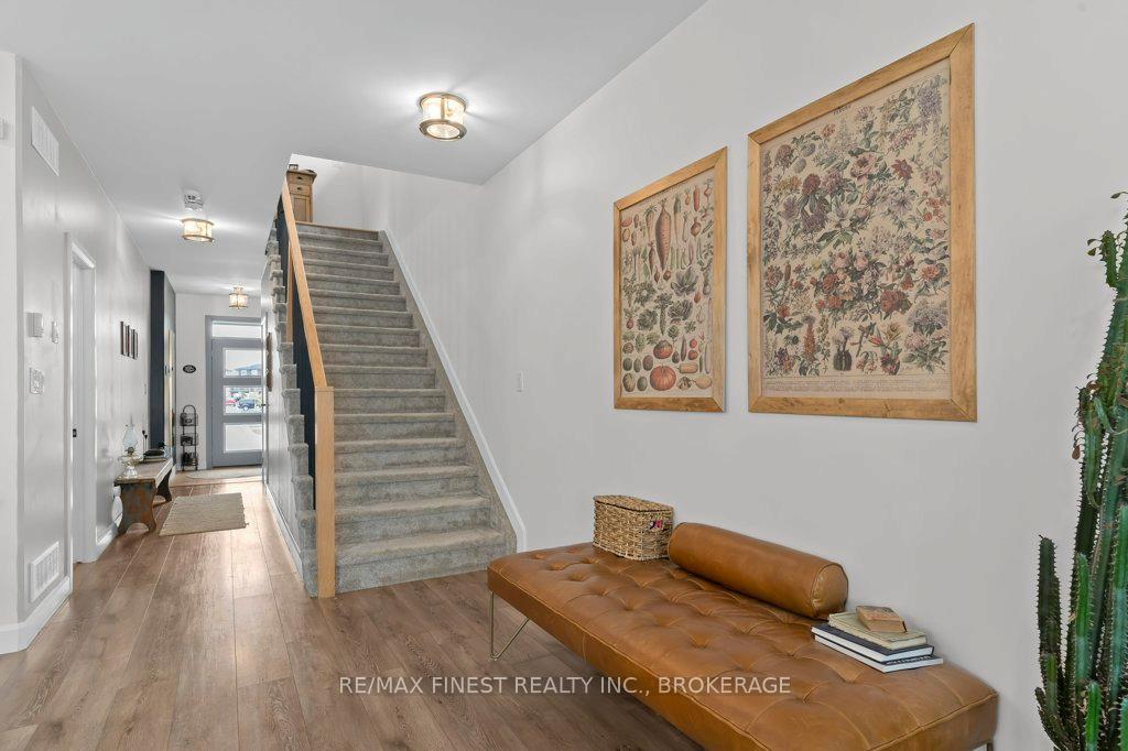 Photo 6 of 313 Pratt Drive, Loyalist, Amherstview — HOMEH