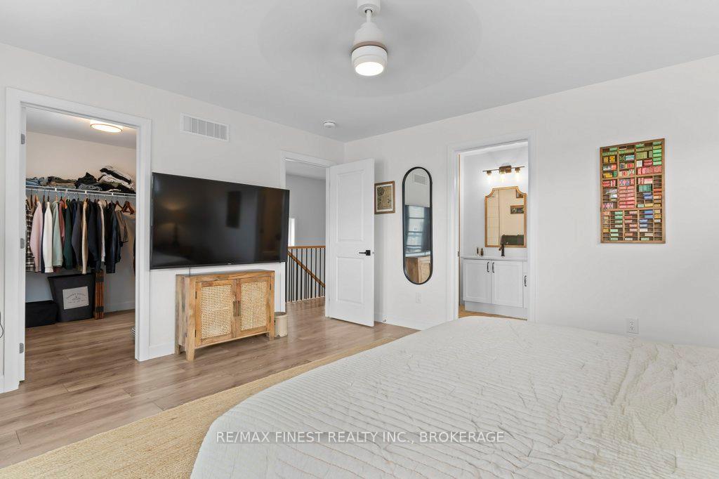 Photo 12 of 313 Pratt Drive, Loyalist, Amherstview — HOMEH