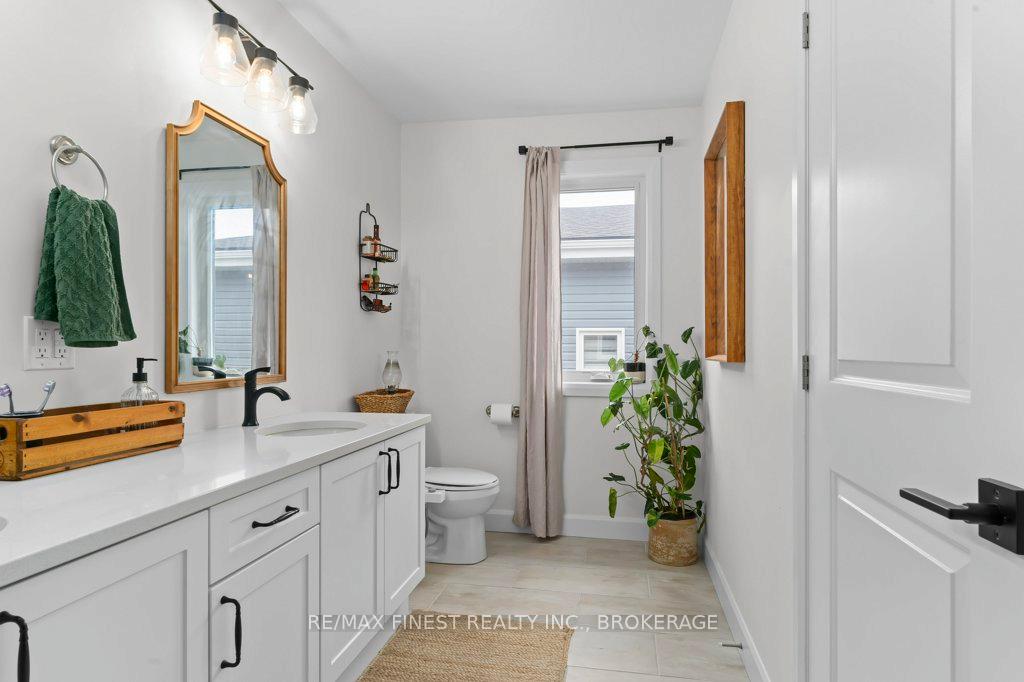 Photo 20 of 313 Pratt Drive, Loyalist, Amherstview — HOMEH