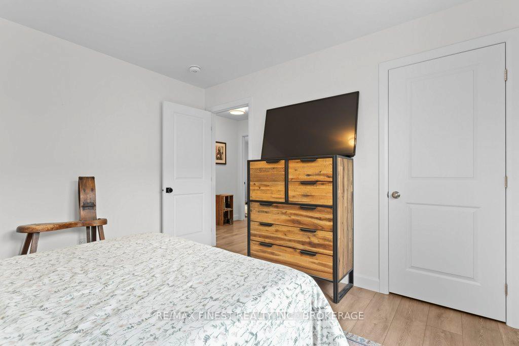 Photo 17 of 313 Pratt Drive, Loyalist, Amherstview — HOMEH
