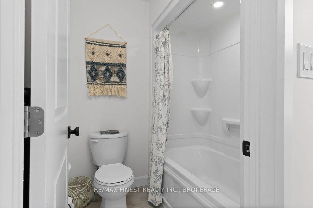 Photo 19 of 313 Pratt Drive, Loyalist, Amherstview — HOMEH