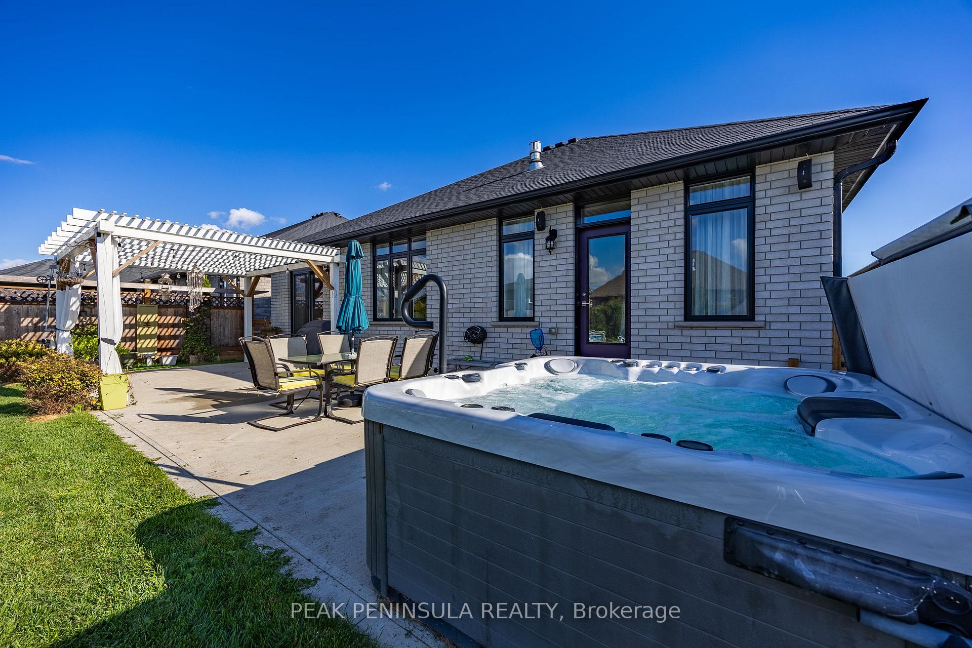 Photo 23 of 80 Backus Drive, Norfolk, Port Rowan — HOMEH
