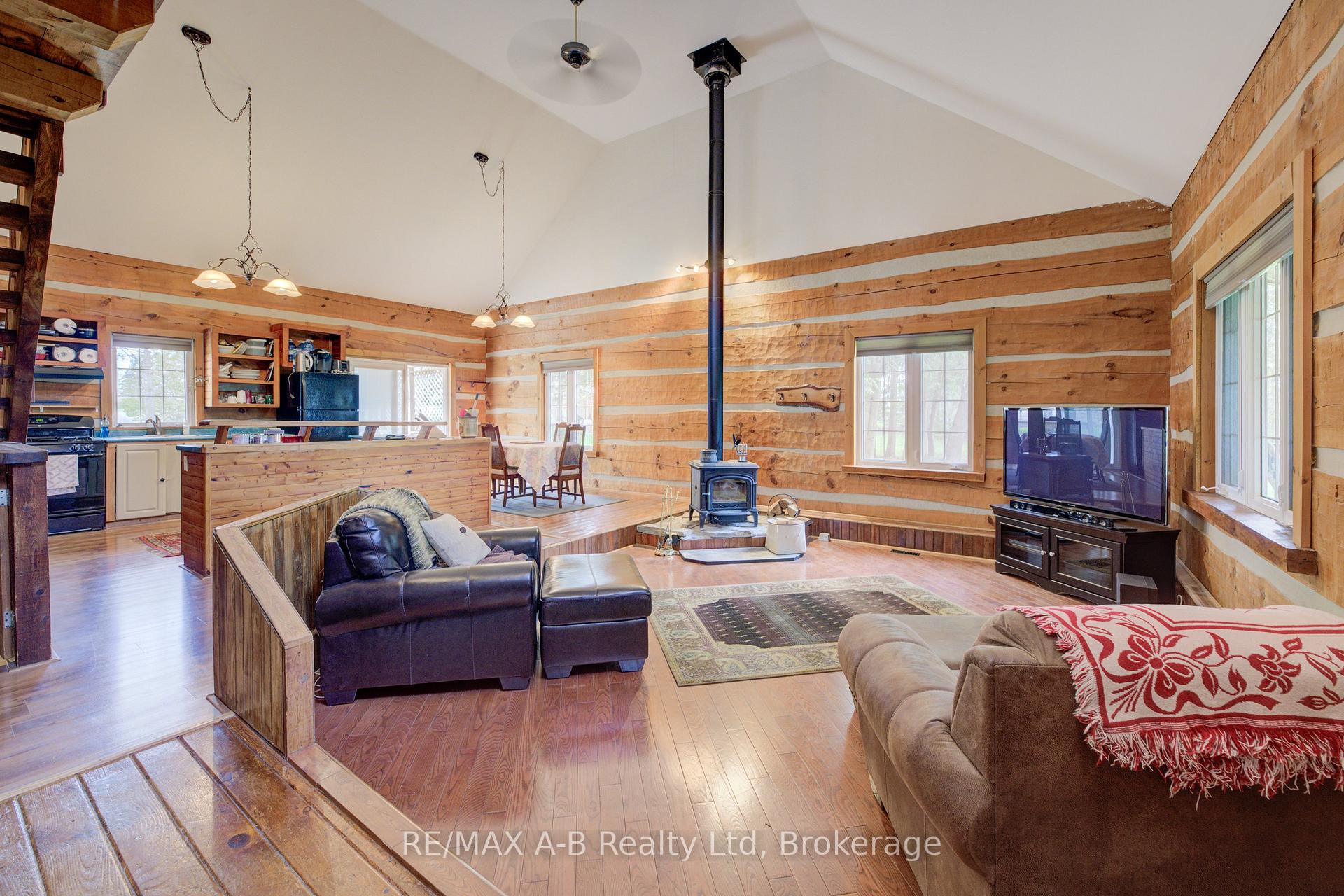 Photo 7 of 73187 Perth Road 183, Huron East, Tuckersmith — HOMEH