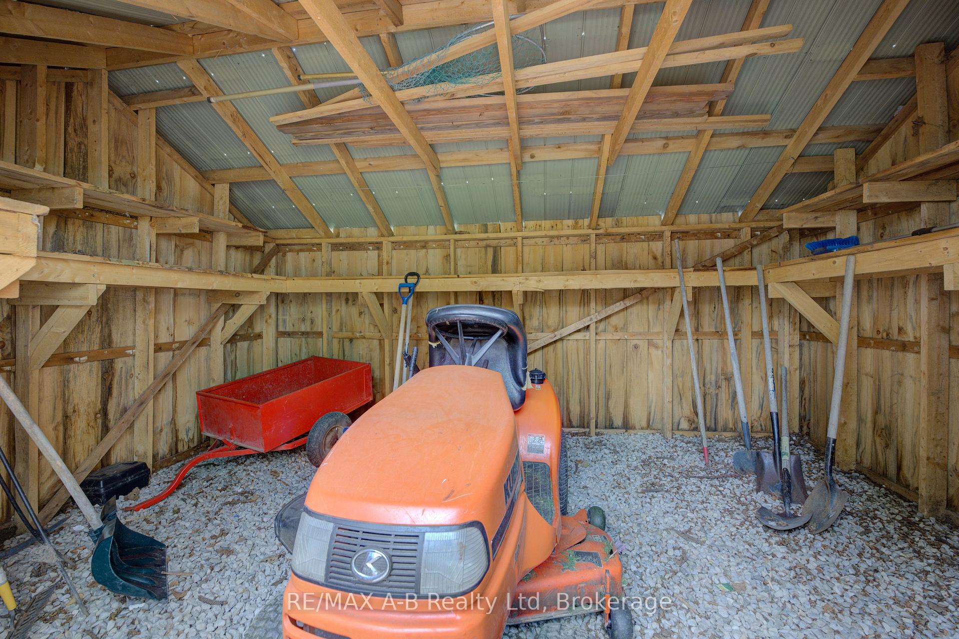 Photo 33 of 73187 Perth Road 183, Huron East, Tuckersmith — HOMEH