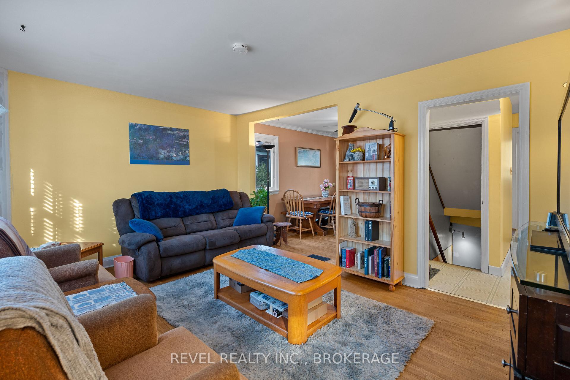 Photo 7 of 9 Hillcrest Avenue, Kingston, East of Sir John A. Blvd — HOMEH