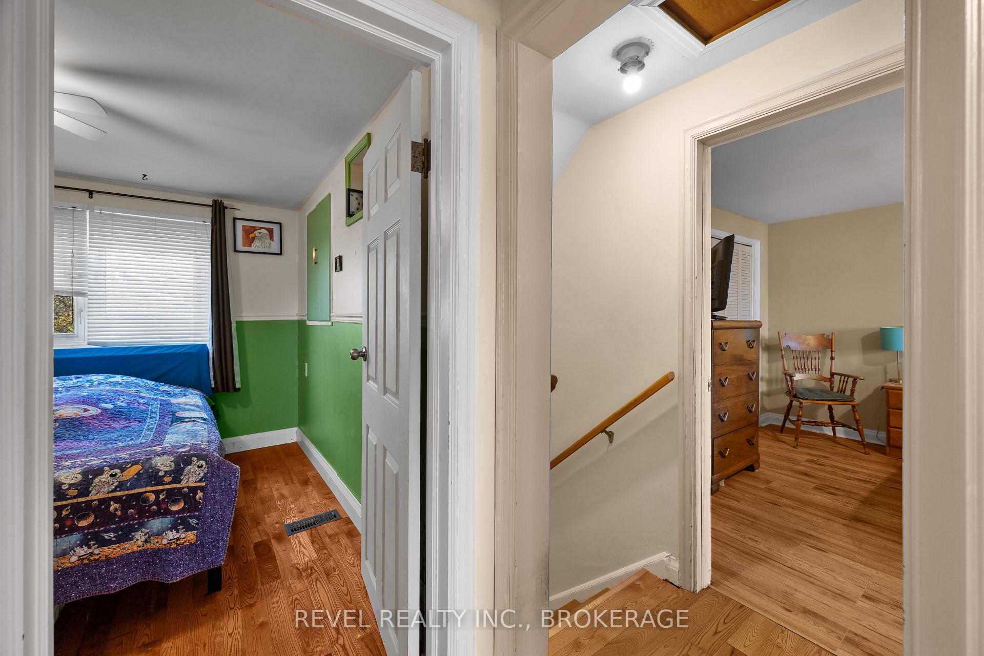 Photo 10 of 9 Hillcrest Avenue, Kingston, East of Sir John A. Blvd — HOMEH