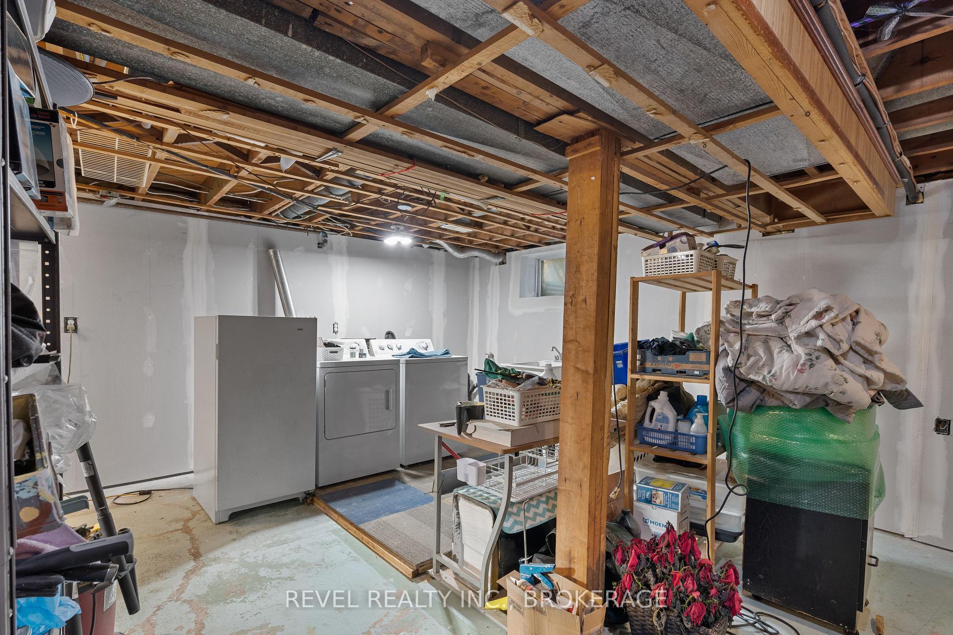 Photo 16 of 9 Hillcrest Avenue, Kingston, East of Sir John A. Blvd — HOMEH