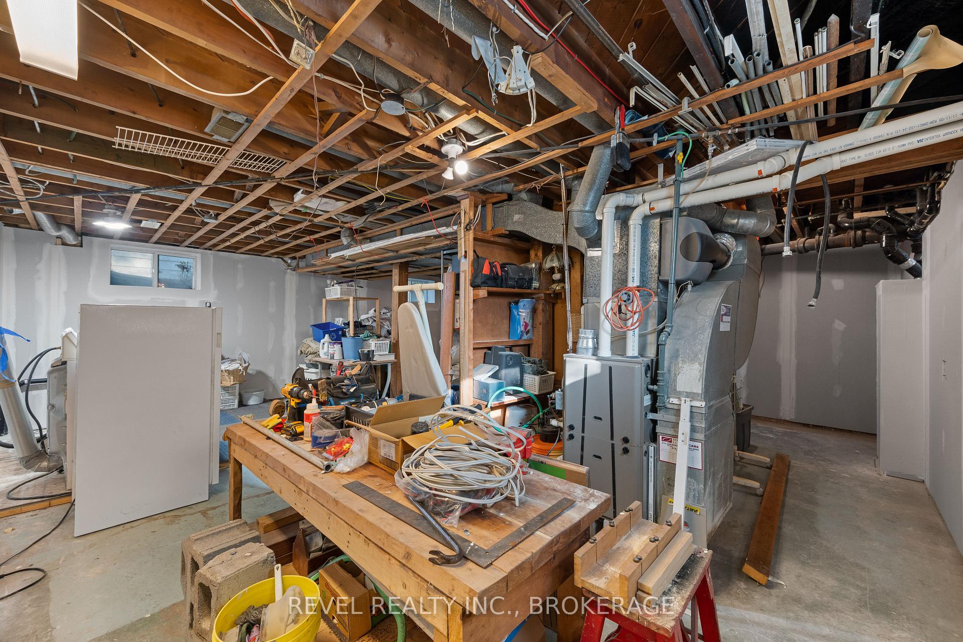 Photo 20 of 9 Hillcrest Avenue, Kingston, East of Sir John A. Blvd — HOMEH