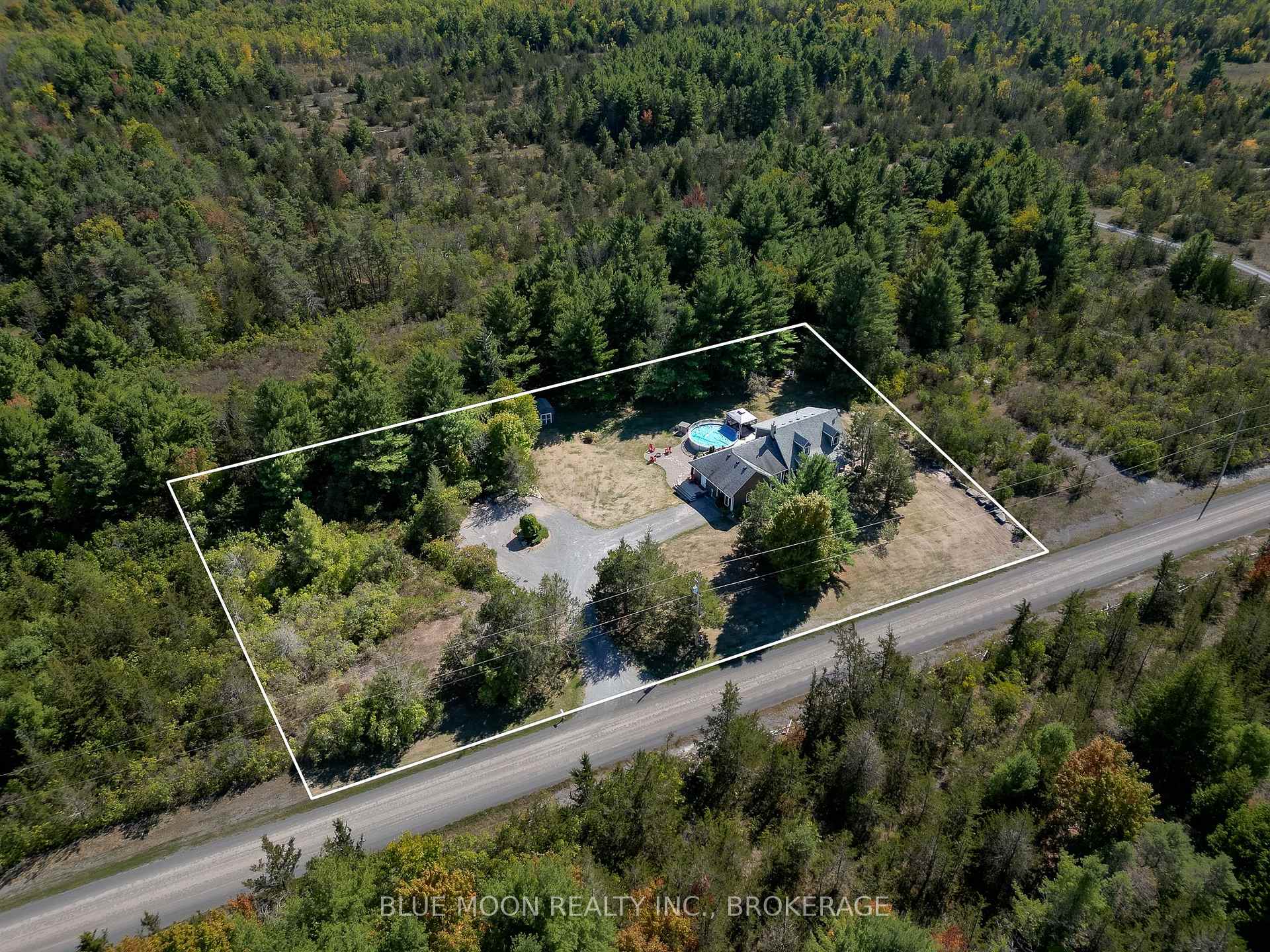 Photo 2 of 632 Love Road, Loyalist, Lennox and Addington - South — HOMEH