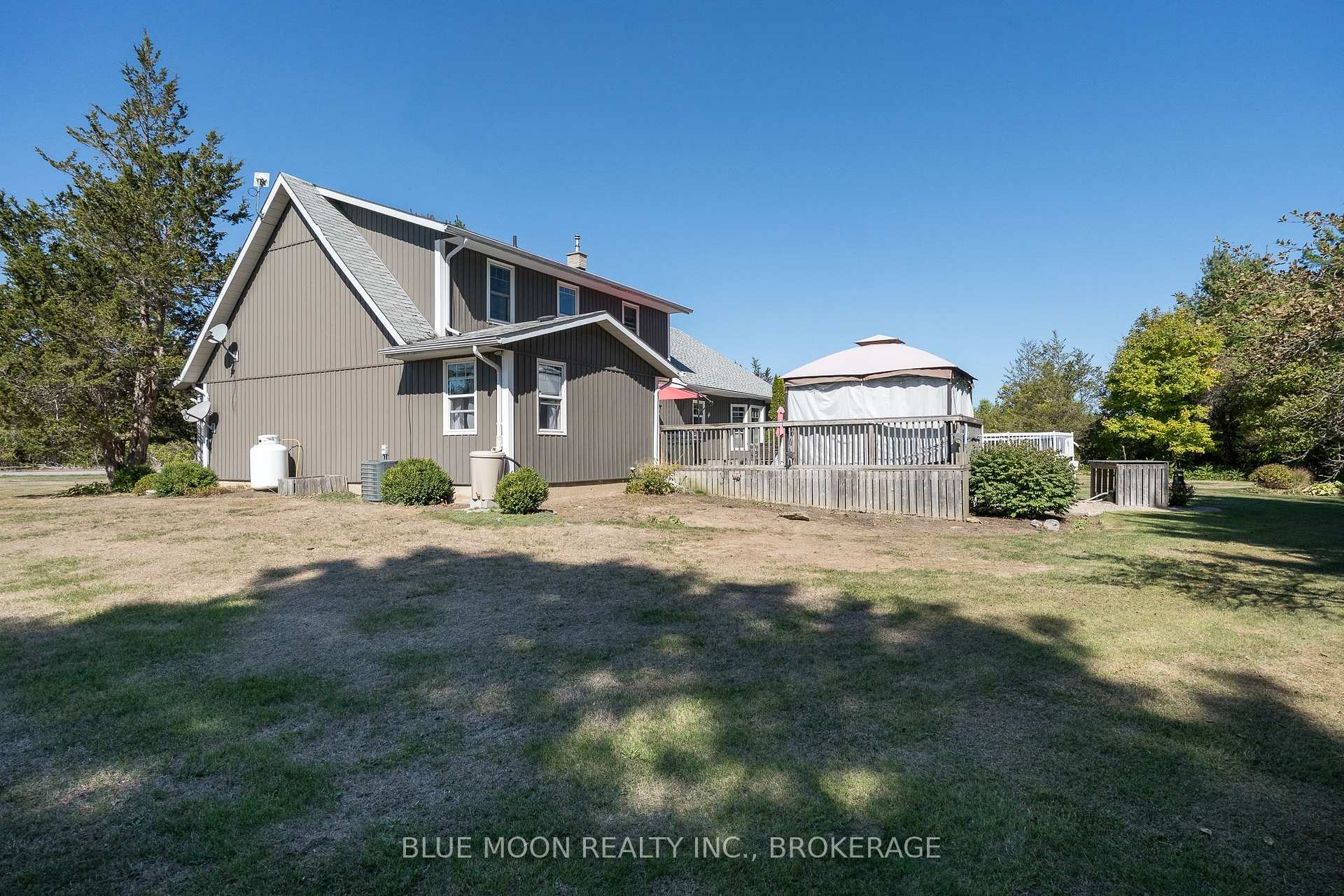 Photo 33 of 632 Love Road, Loyalist, Lennox and Addington - South — HOMEH