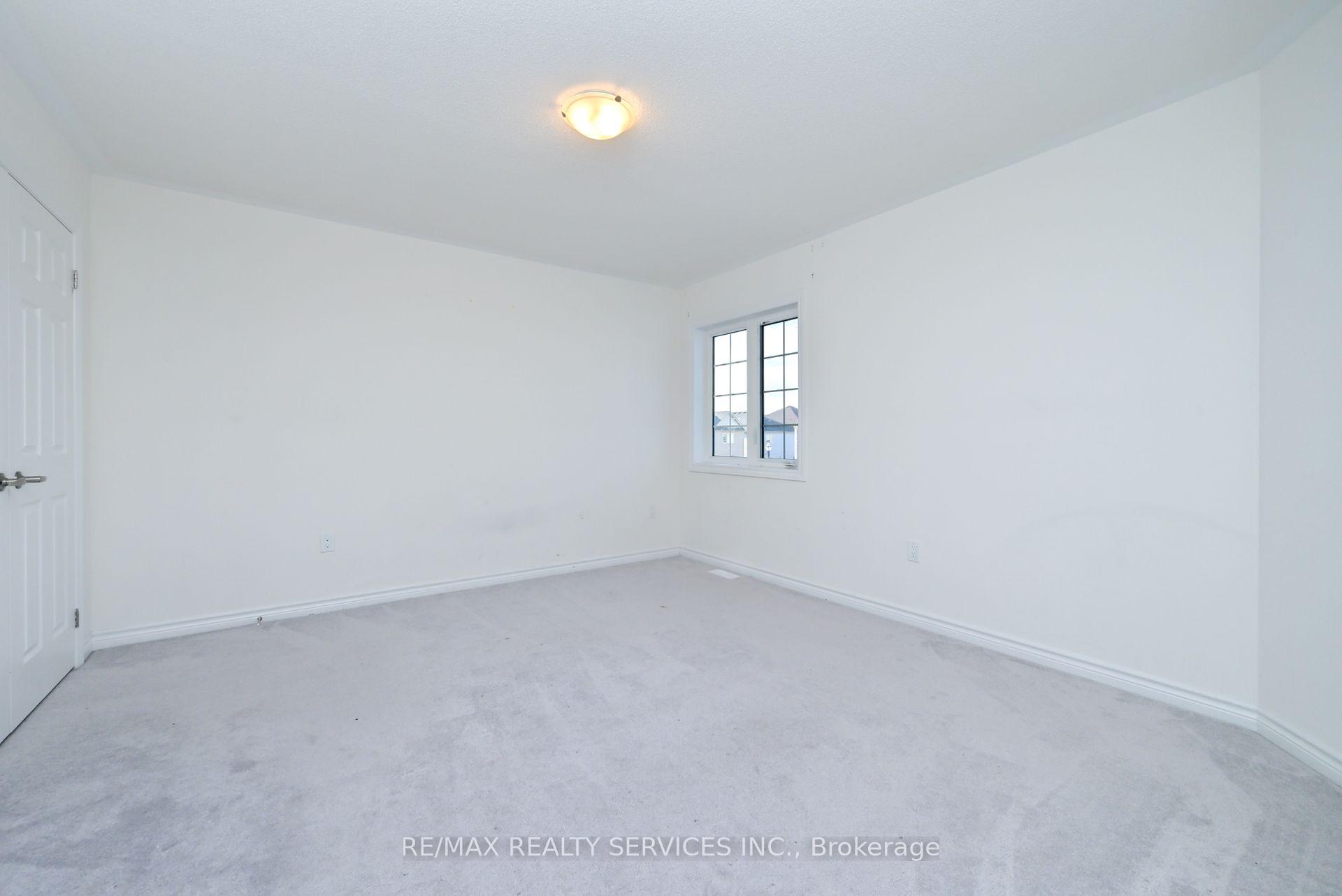 Photo 10 of 620 McMullen Street, Shelburne — HOMEH