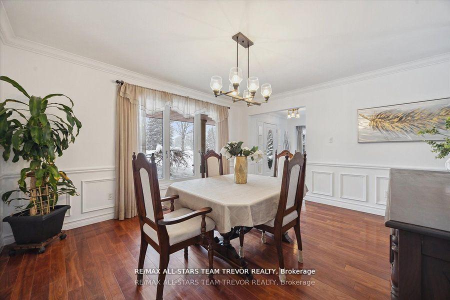 Photo 2 of 346 Bennet Drive, King, King City — HOMEH