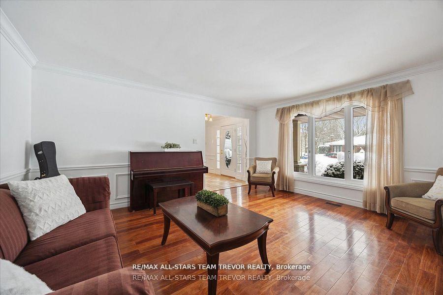 Photo 5 of 346 Bennet Drive, King, King City — HOMEH