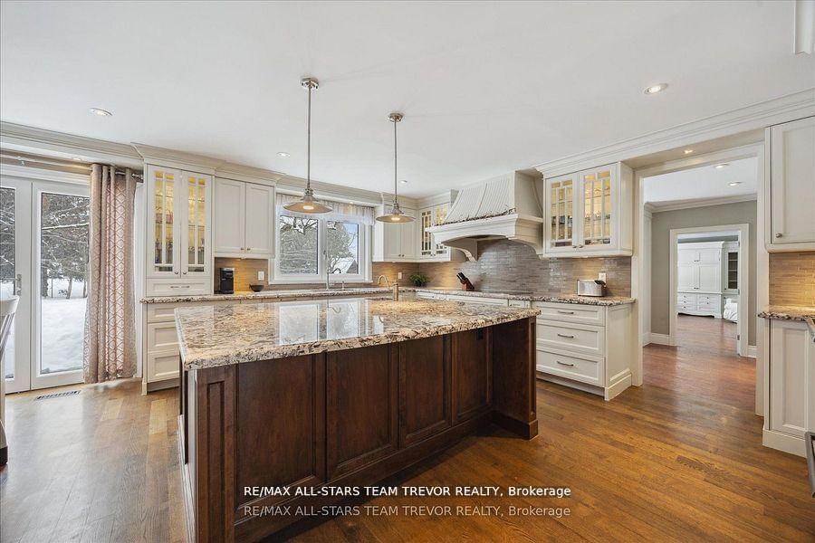 Photo 13 of 346 Bennet Drive, King, King City — HOMEH
