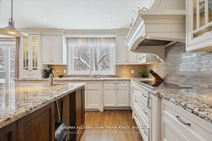 Photo 14 of 346 Bennet Drive, King, King City — HOMEH