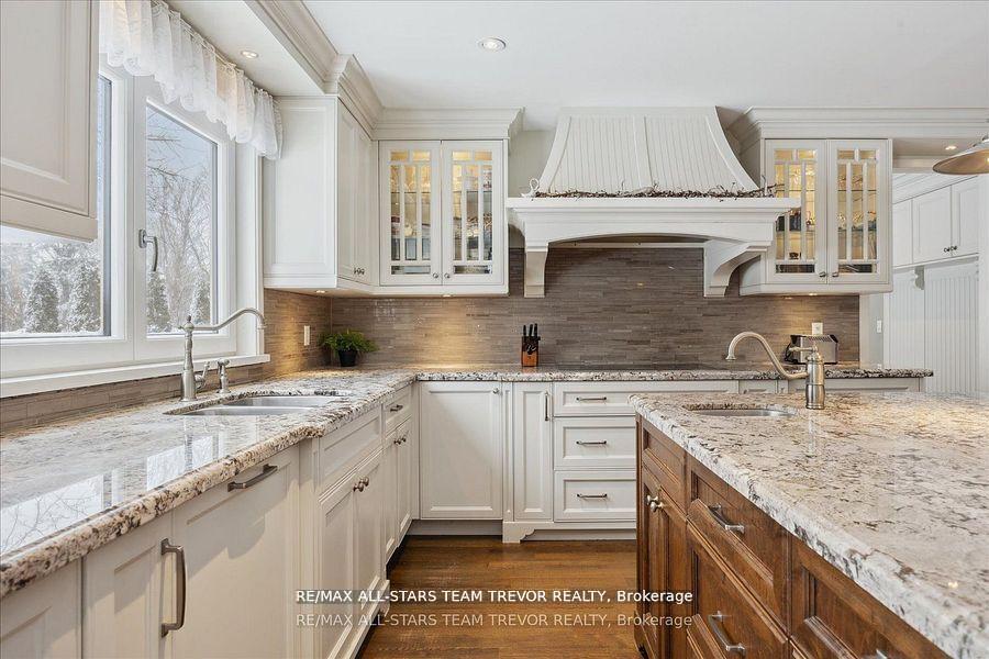 Photo 16 of 346 Bennet Drive, King, King City — HOMEH
