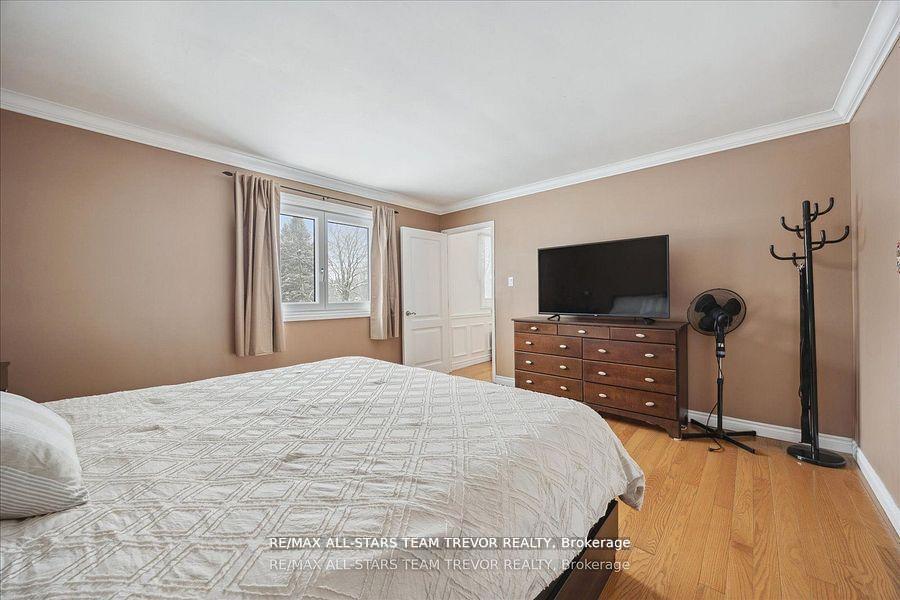 Photo 32 of 346 Bennet Drive, King, King City — HOMEH
