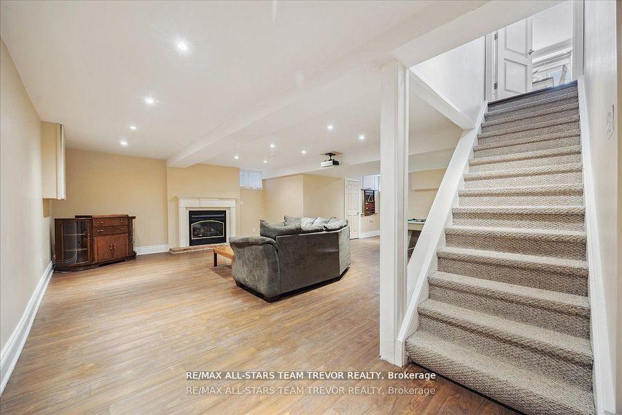 Photo 36 of 346 Bennet Drive, King, King City — HOMEH