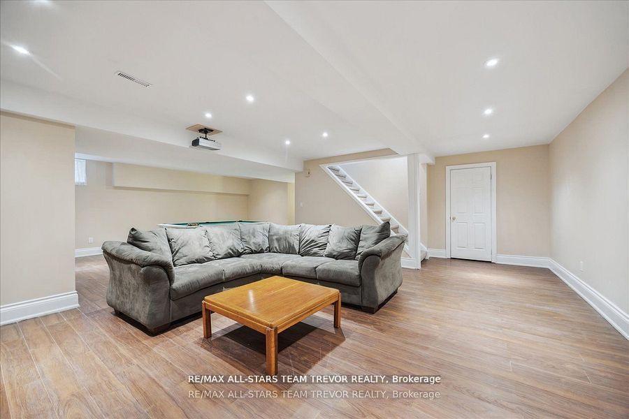 Photo 38 of 346 Bennet Drive, King, King City — HOMEH