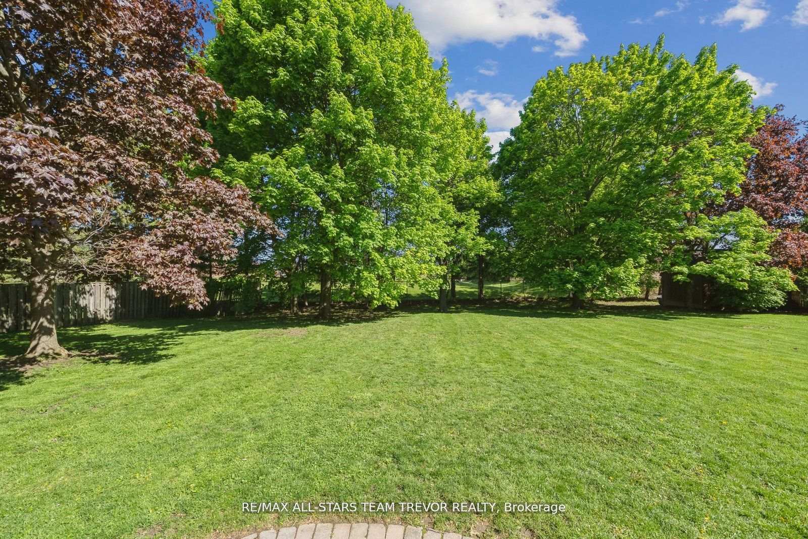 Photo 48 of 346 Bennet Drive, King, King City — HOMEH
