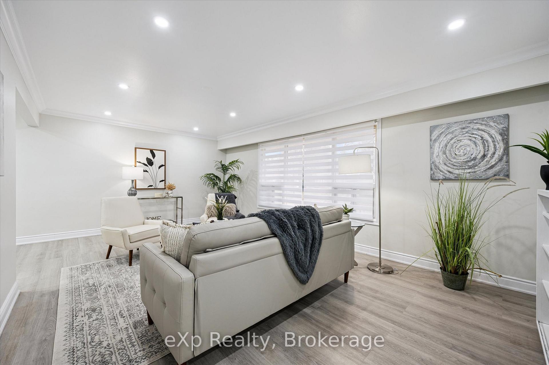 Photo 15 of 53 Nicklin Crescent, Guelph, Riverside Park — HOMEH