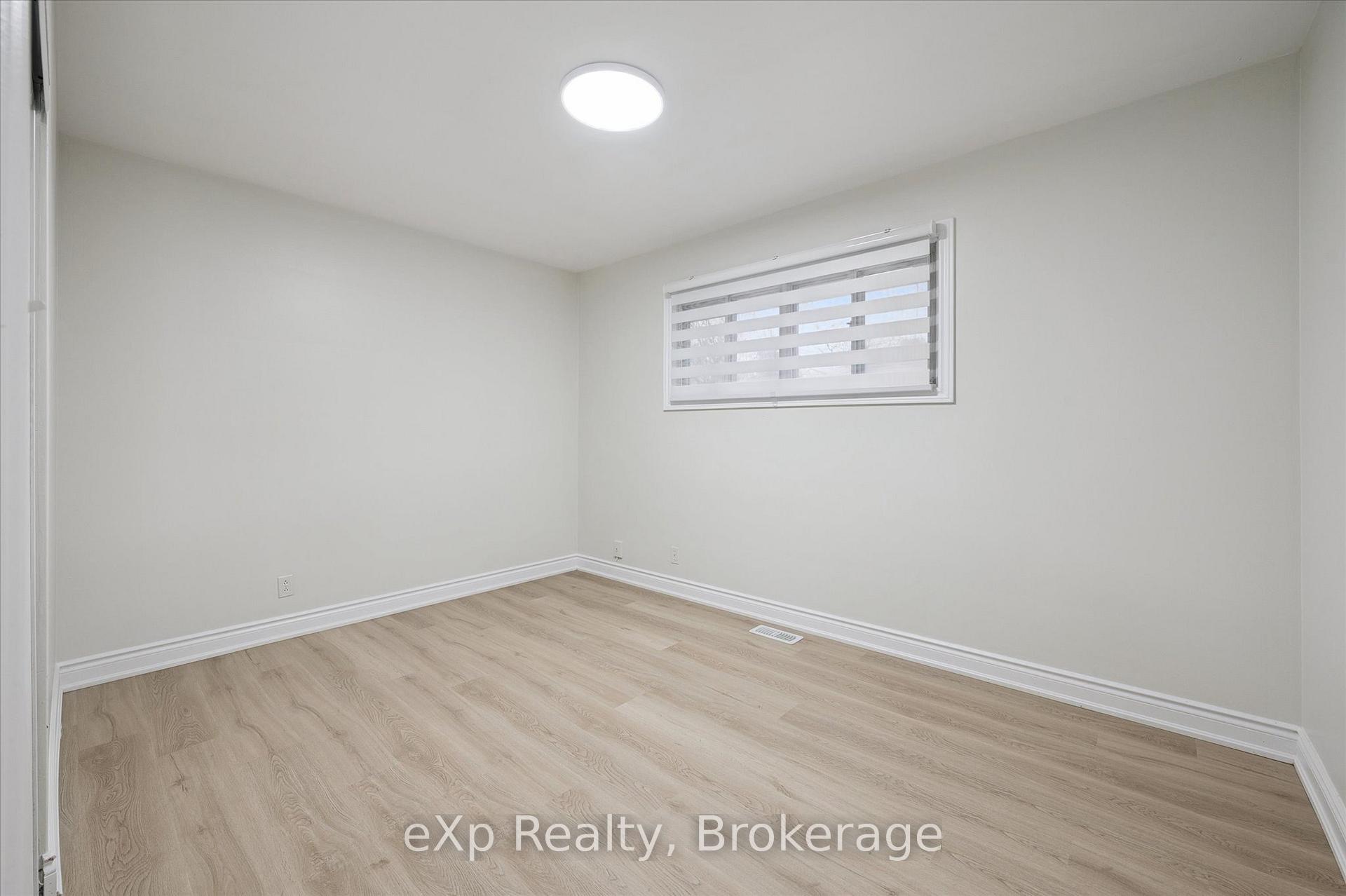 Photo 34 of 53 Nicklin Crescent, Guelph, Riverside Park — HOMEH