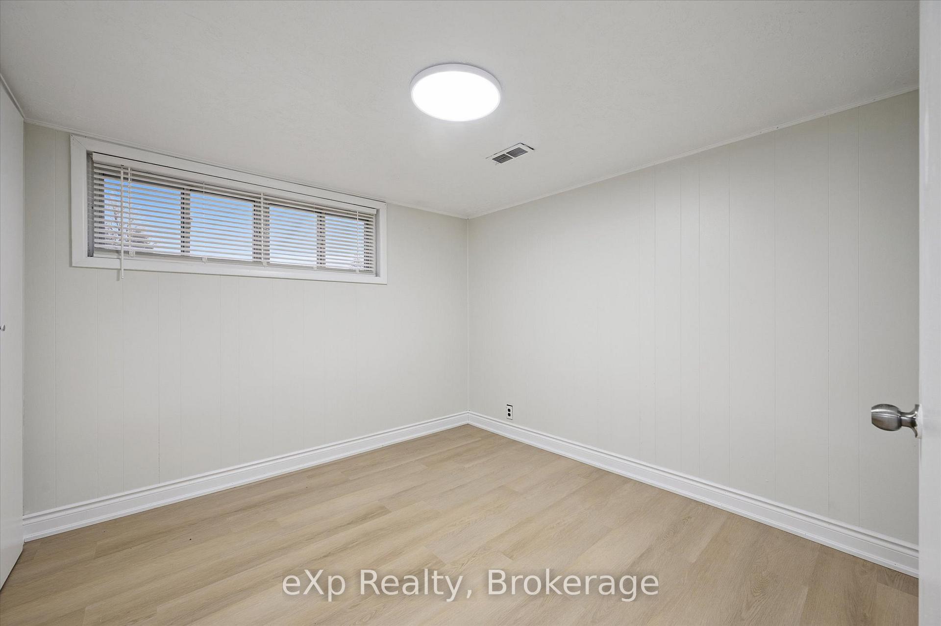 Photo 21 of 53 Nicklin Crescent, Guelph, Riverside Park — HOMEH