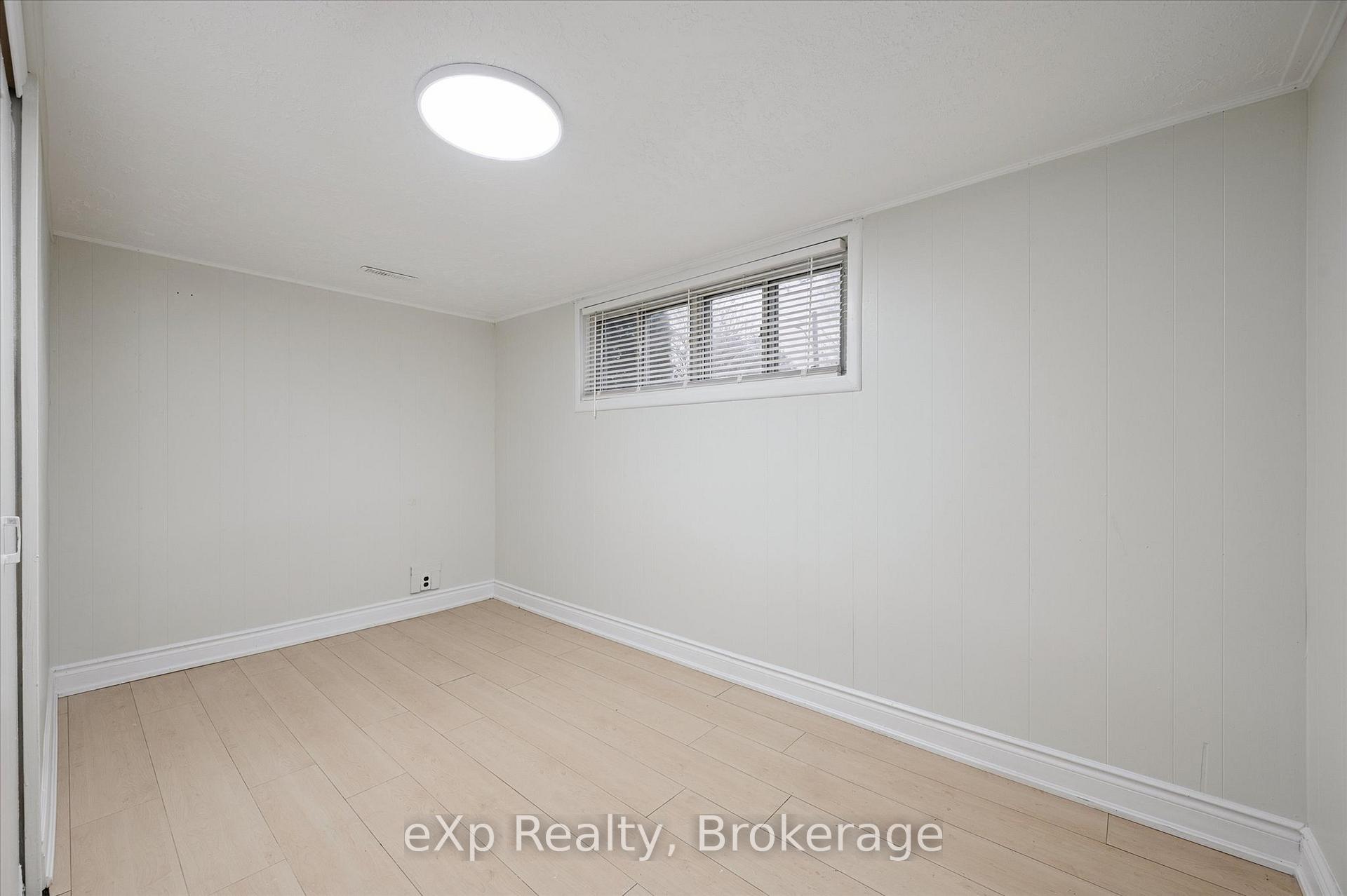Photo 11 of 53 Nicklin Crescent, Guelph, Riverside Park — HOMEH