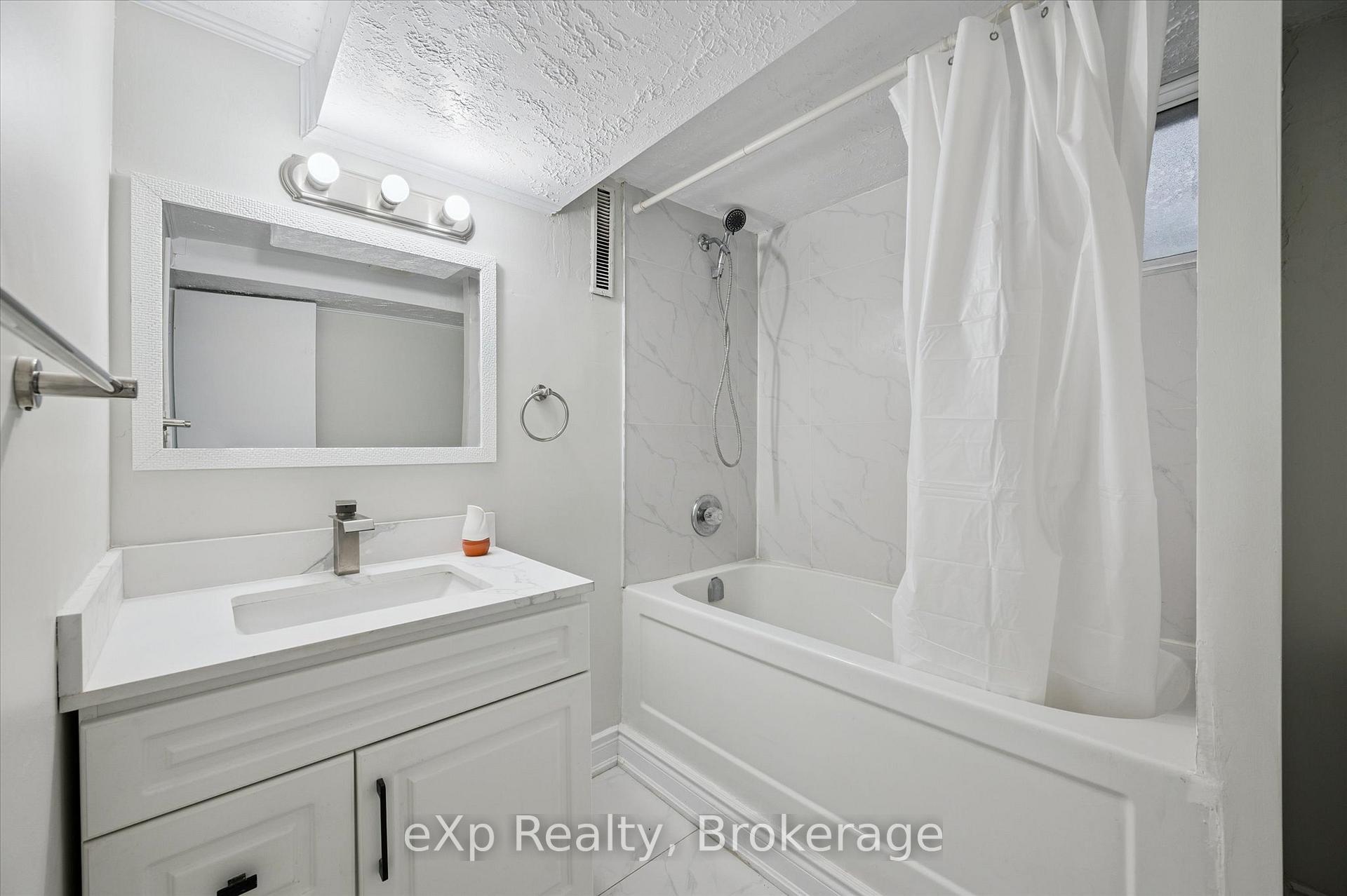 Photo 40 of 53 Nicklin Crescent, Guelph, Riverside Park — HOMEH