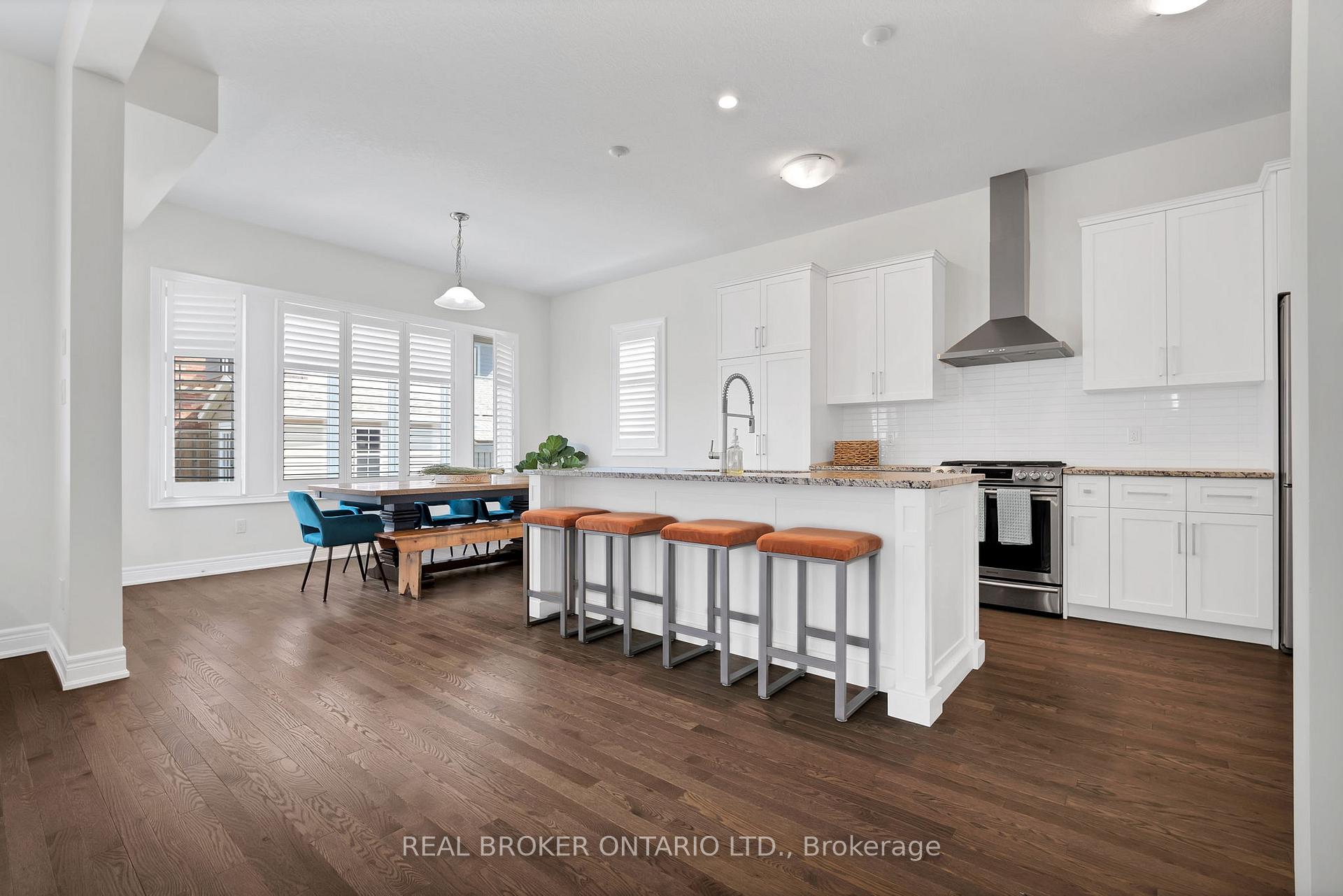 Photo 2 of 206 Carriage Way S, Waterloo — HOMEH