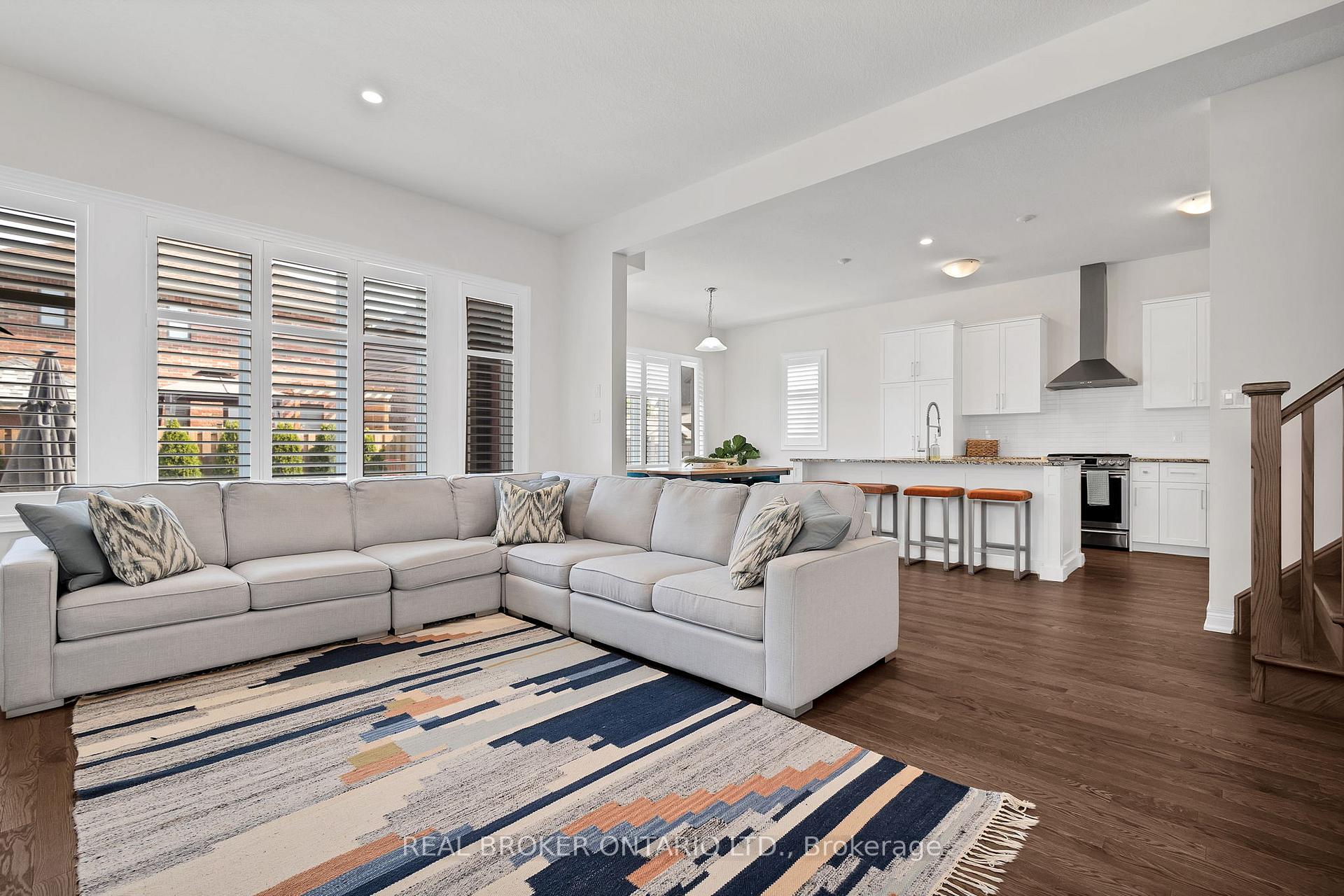 Photo 19 of 206 Carriage Way S, Waterloo — HOMEH