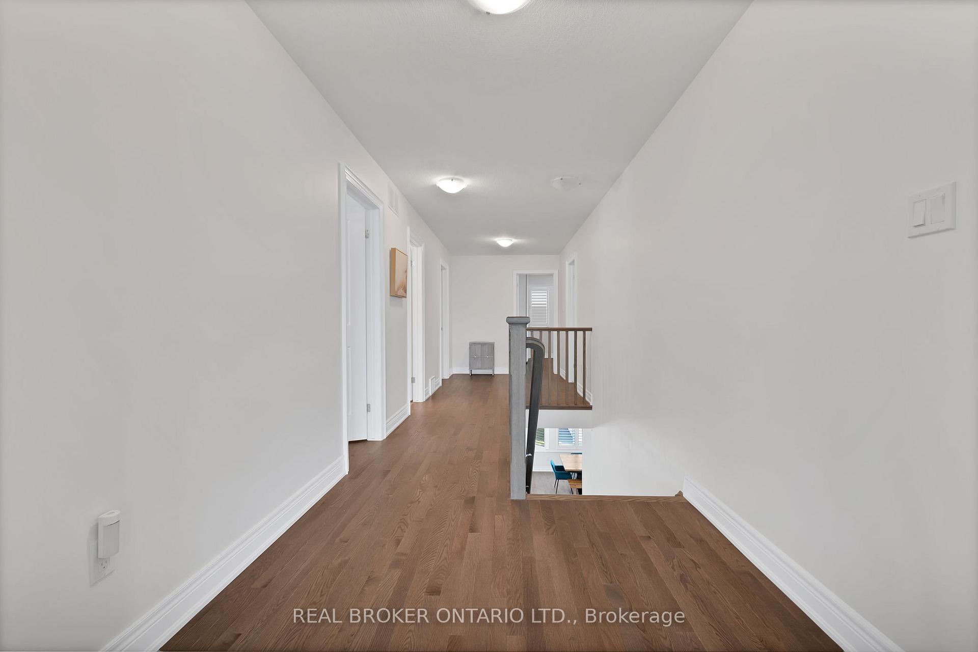 Photo 11 of 206 Carriage Way S, Waterloo — HOMEH