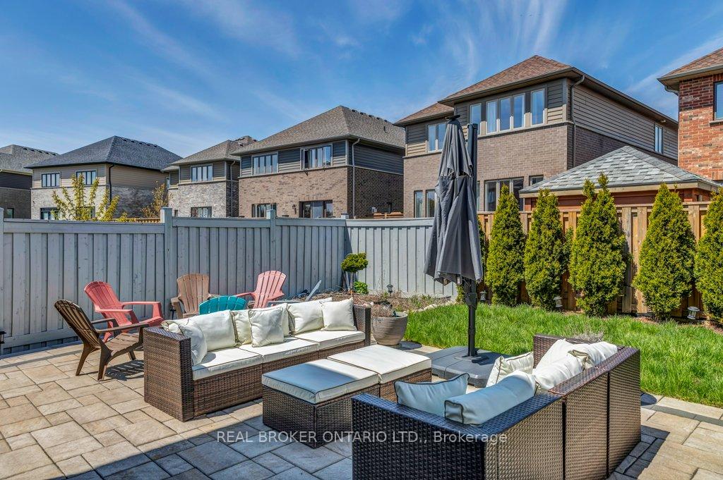 Photo 36 of 206 Carriage Way S, Waterloo — HOMEH