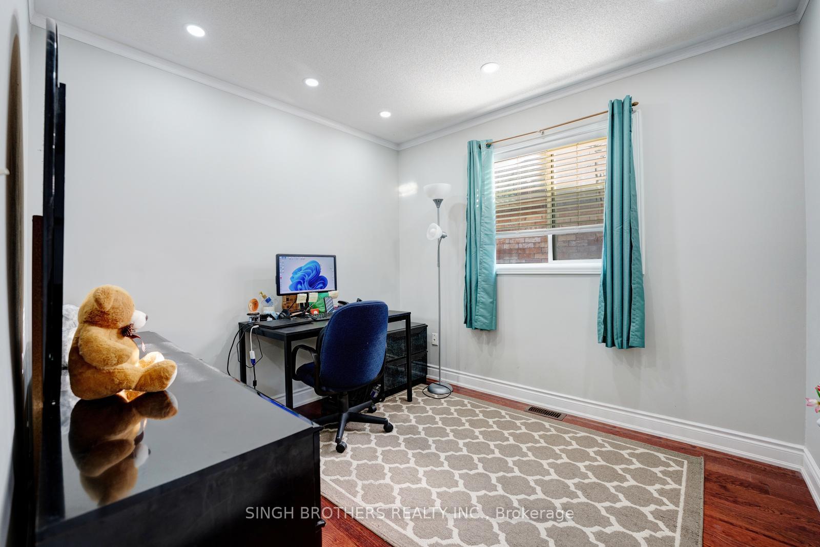 Photo 33 of 28 Jordensen Drive, Brampton, Credit Valley — HOMEH