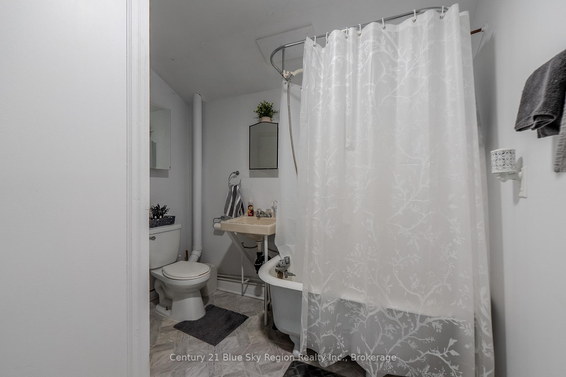 Photo 34 of 242 Princess Street E, North Bay, Central — HOMEH