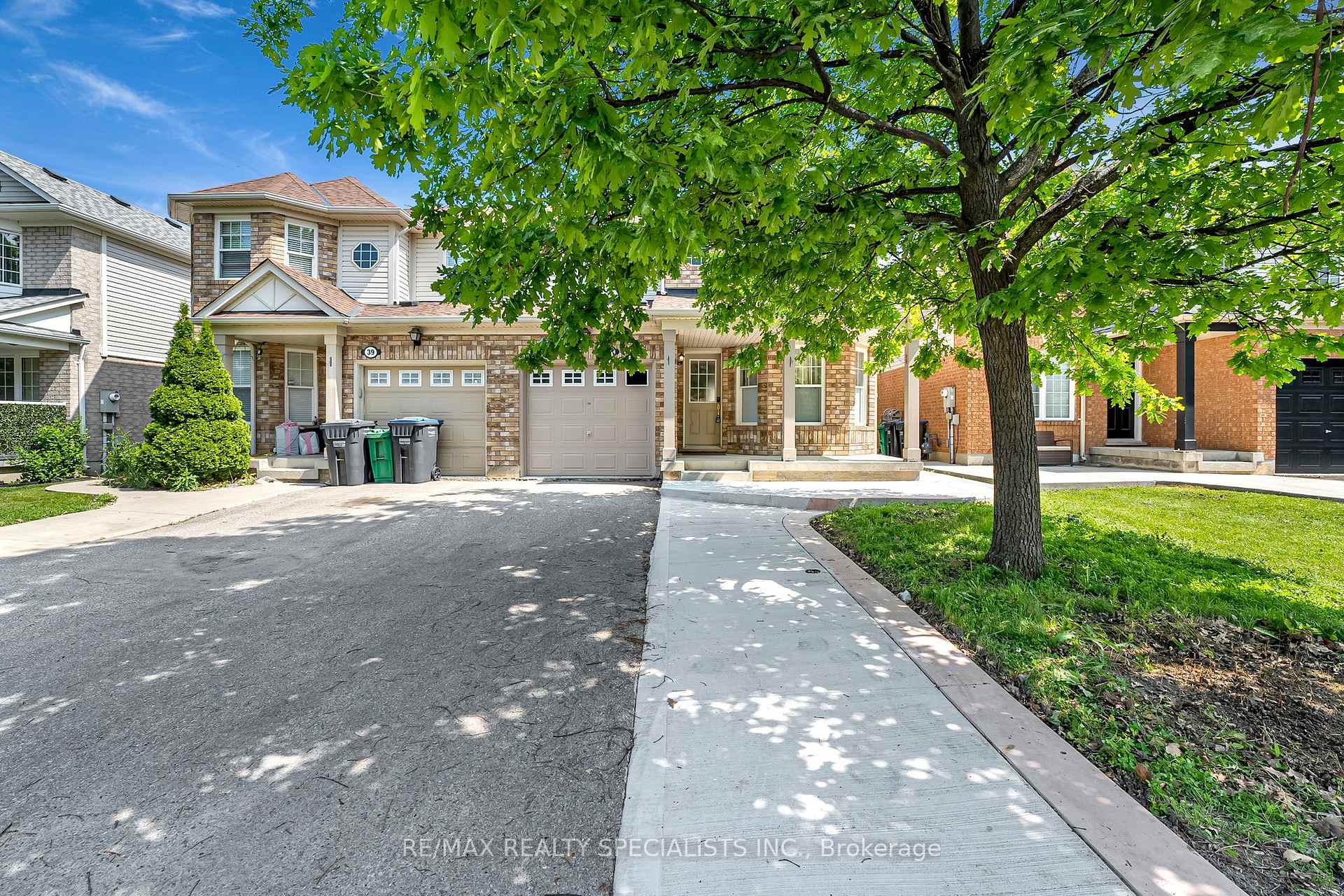 Photo 1 of 37 Jessop Drive, Brampton, Fletcher's Meadow — HOMEH