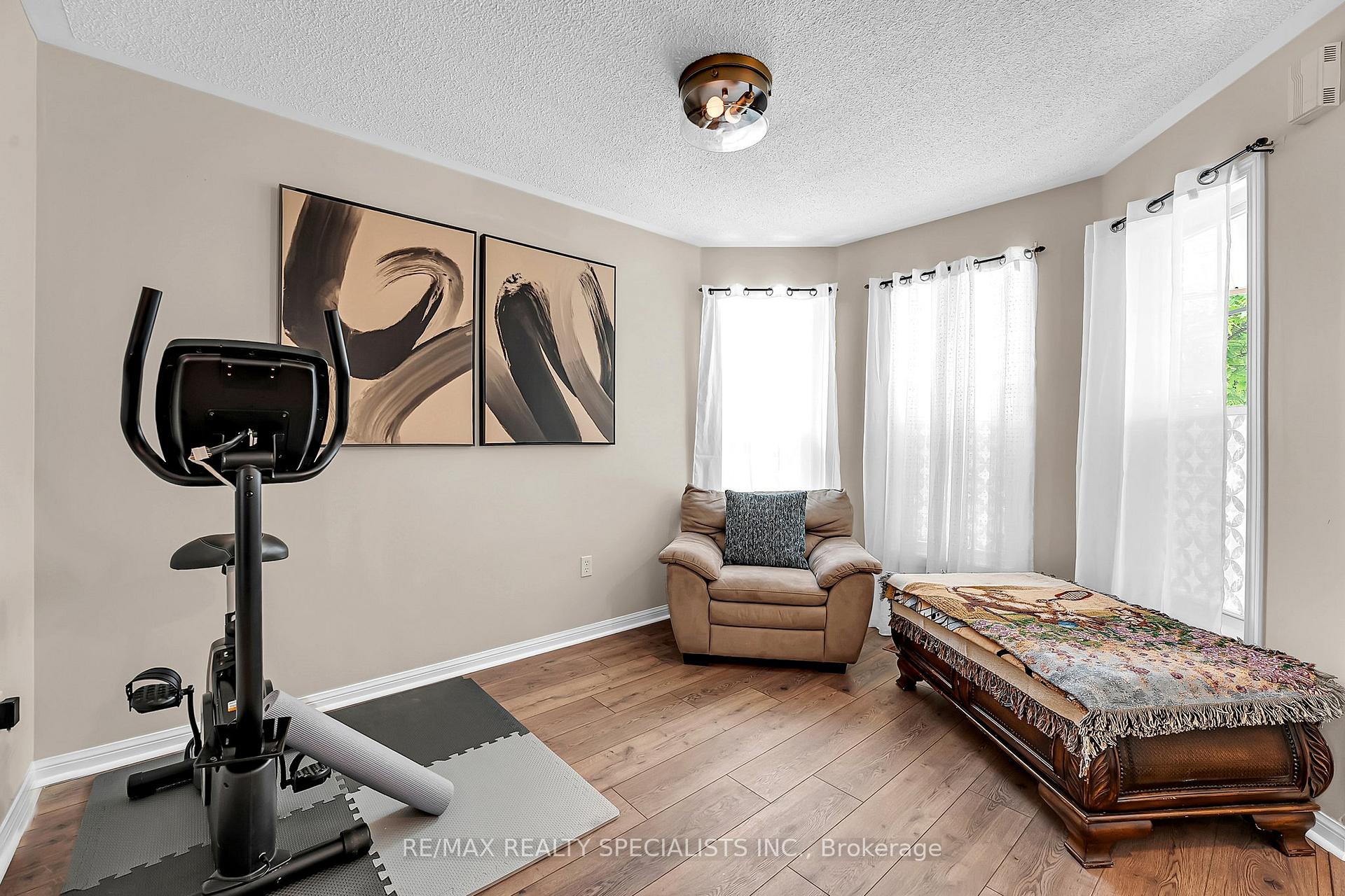 Photo 3 of 37 Jessop Drive, Brampton, Fletcher's Meadow — HOMEH