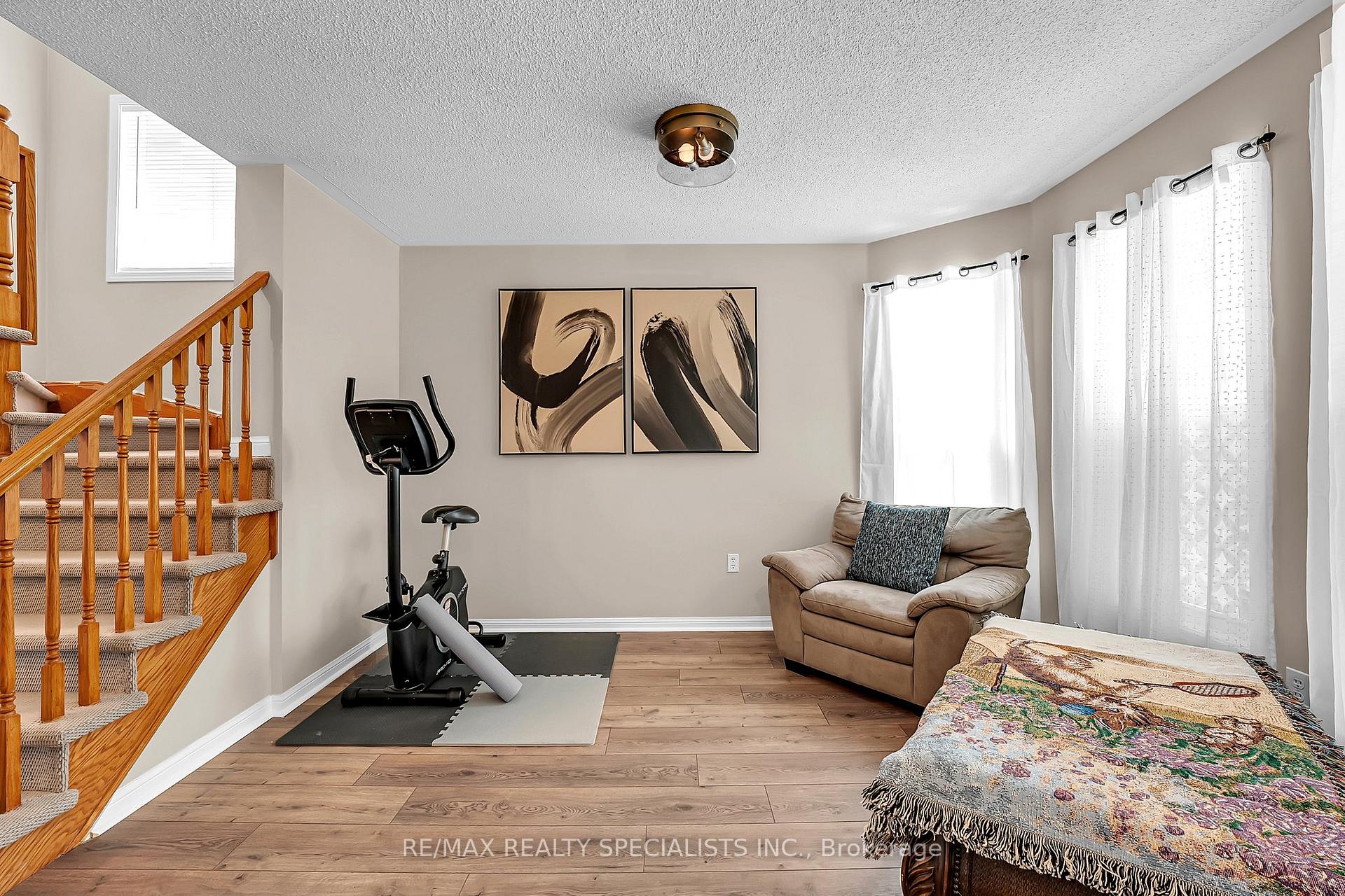 Photo 6 of 37 Jessop Drive, Brampton, Fletcher's Meadow — HOMEH
