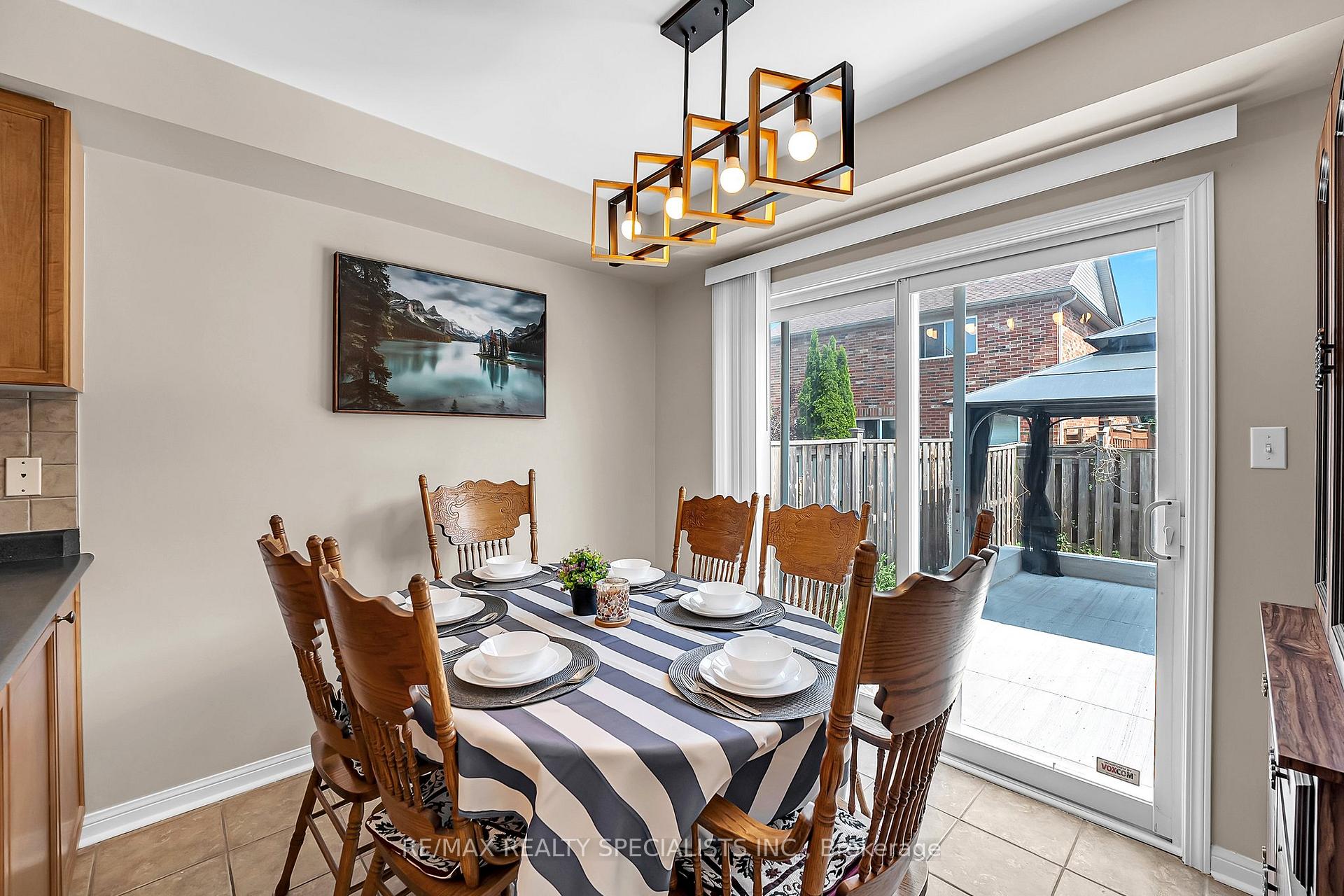 Photo 14 of 37 Jessop Drive, Brampton, Fletcher's Meadow — HOMEH