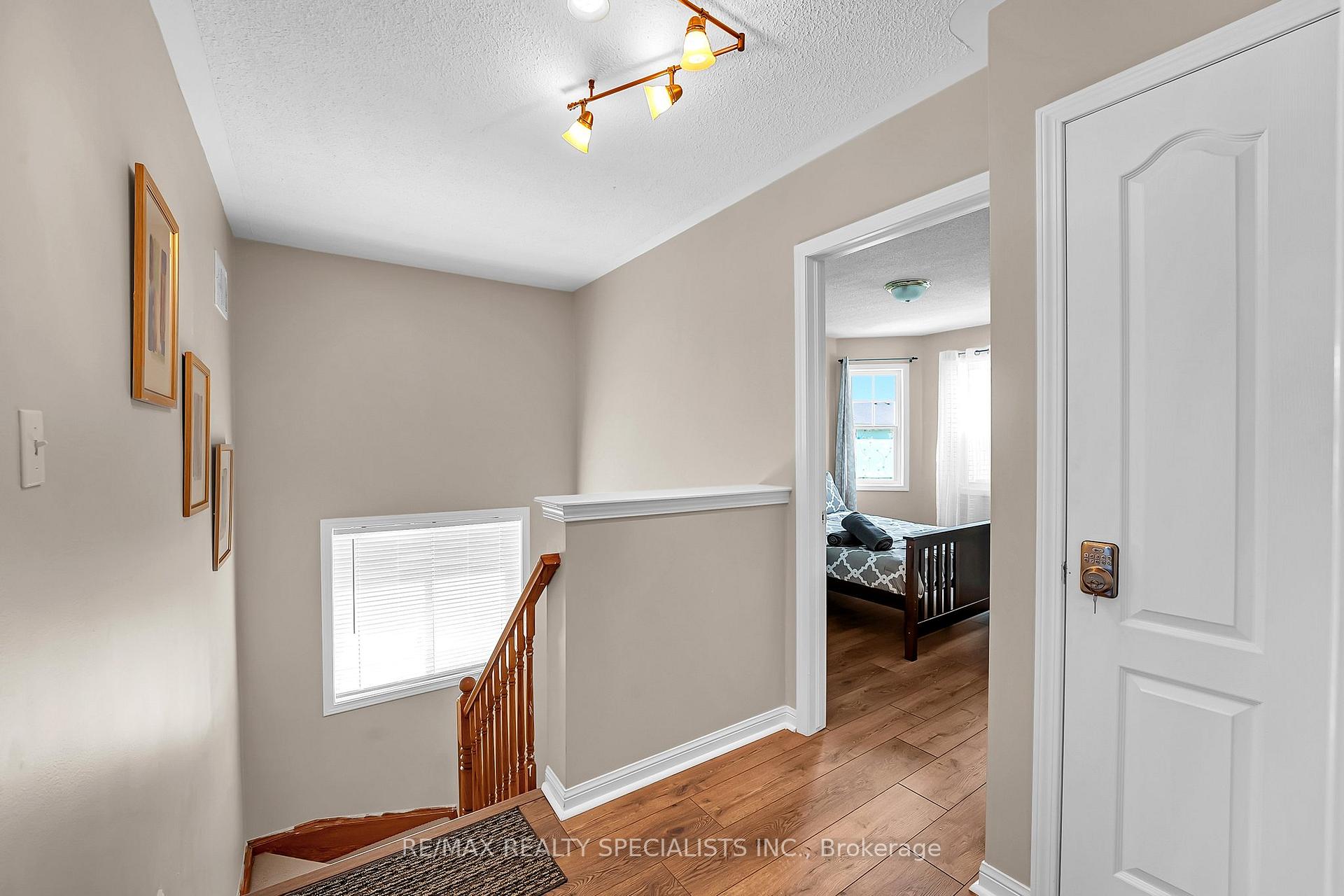 Photo 28 of 37 Jessop Drive, Brampton, Fletcher's Meadow — HOMEH