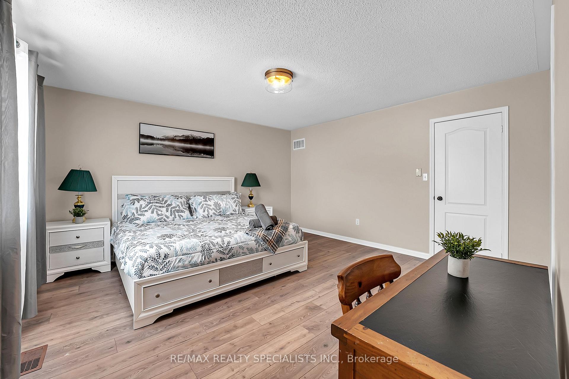Photo 30 of 37 Jessop Drive, Brampton, Fletcher's Meadow — HOMEH