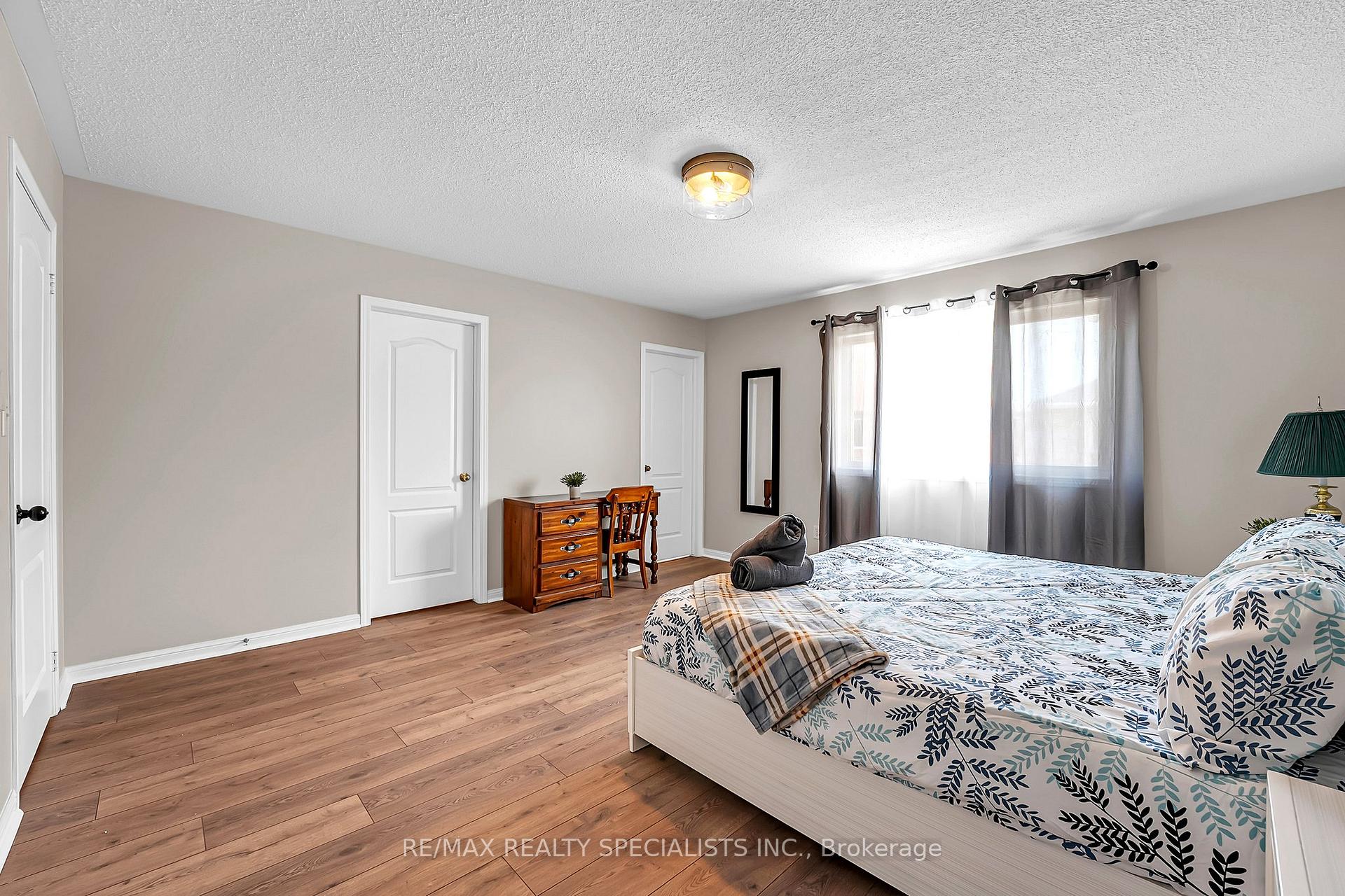 Photo 16 of 37 Jessop Drive, Brampton, Fletcher's Meadow — HOMEH