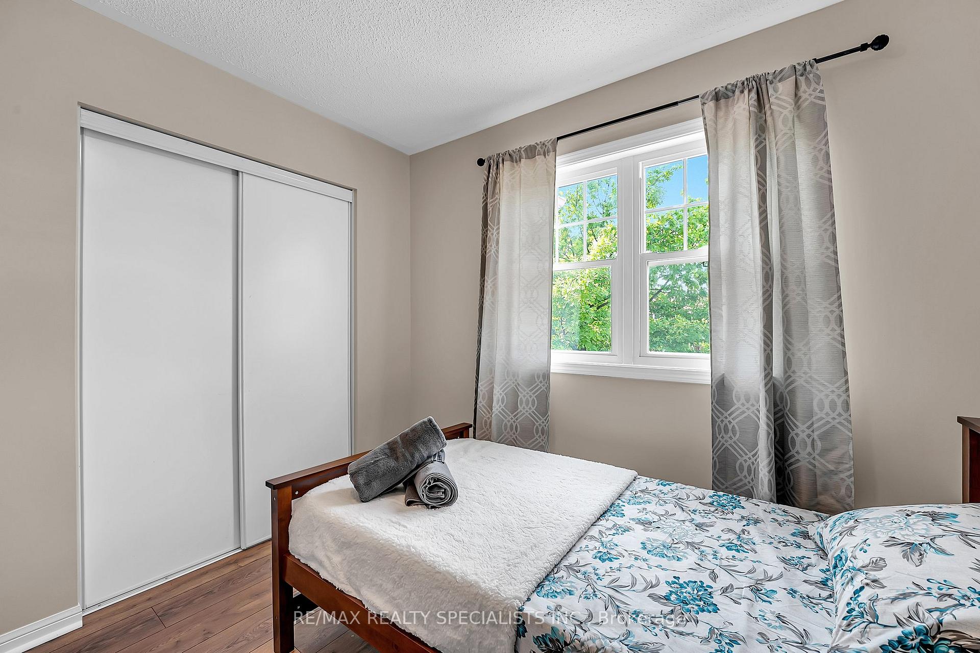 Photo 22 of 37 Jessop Drive, Brampton, Fletcher's Meadow — HOMEH