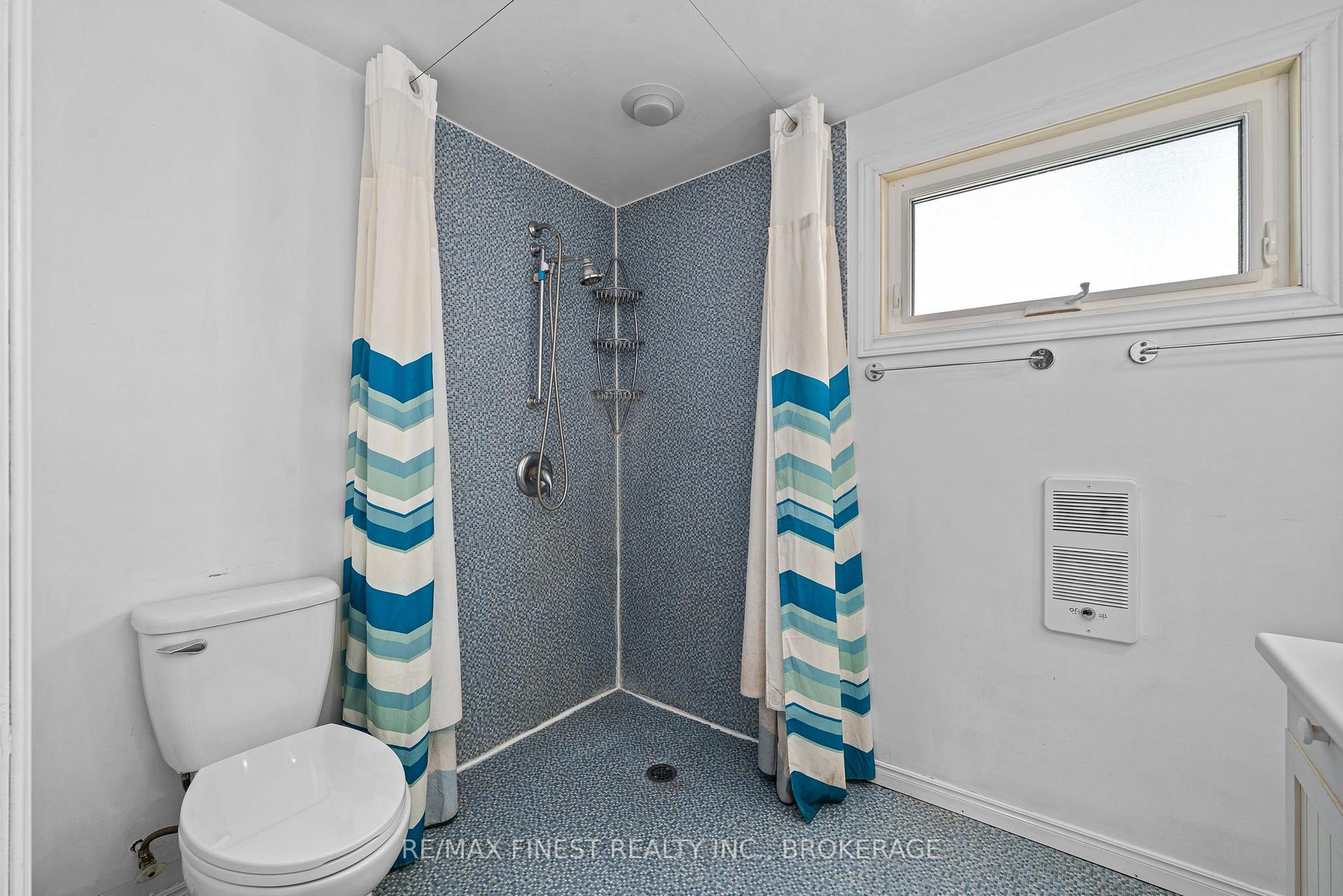 Photo 20 of 8 Catherine Street, Prince Edward County, Picton Ward — HOMEH