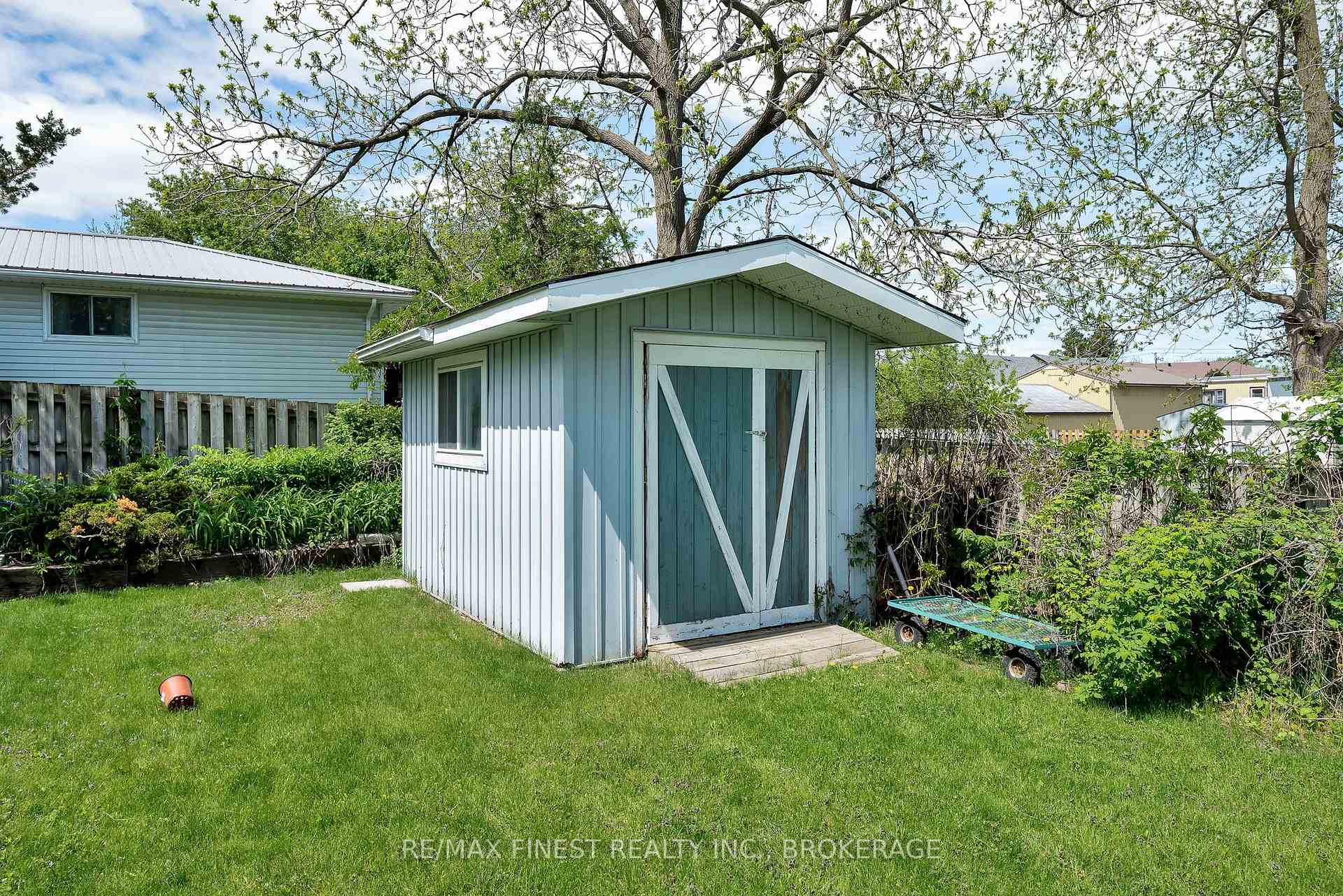 Photo 27 of 8 Catherine Street, Prince Edward County, Picton Ward — HOMEH