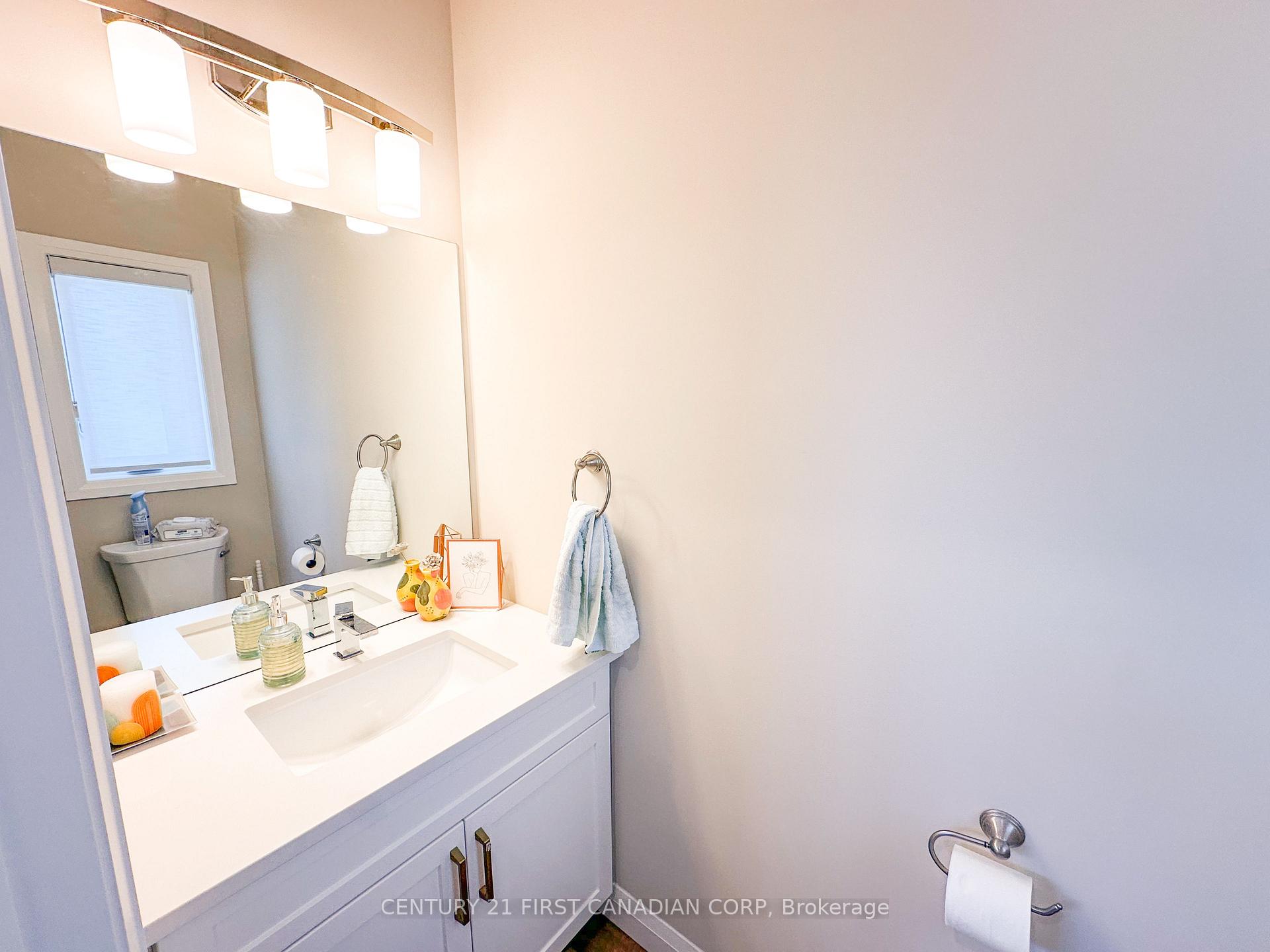 Photo 4 of Unit 2, 17 Nicholson Street, Lucan Biddulph, Lucan — HOMEH