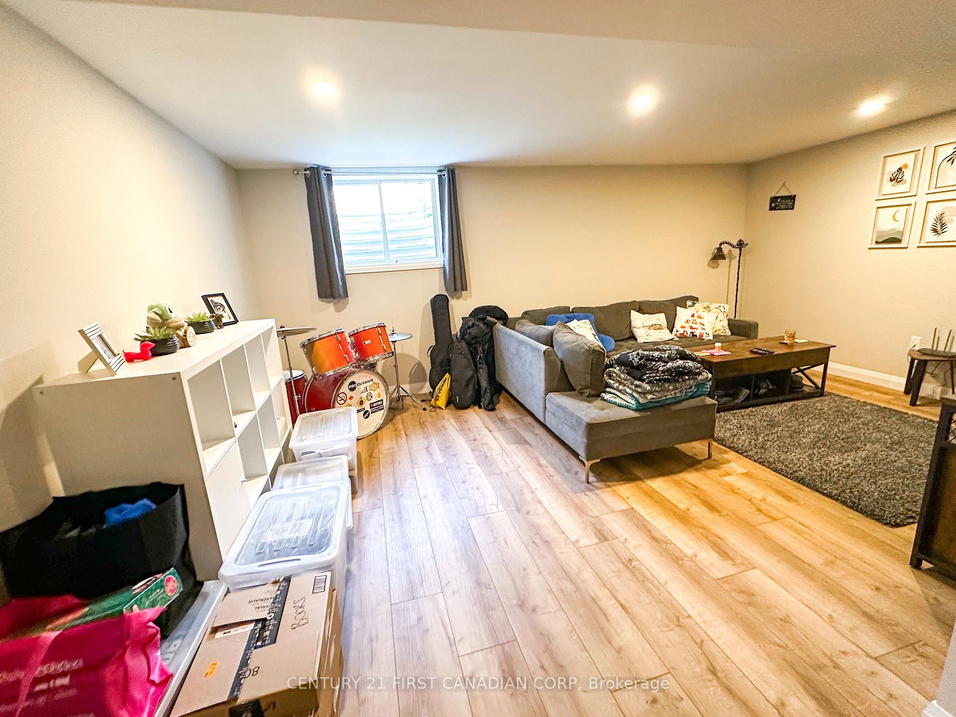 Photo 26 of Unit 2, 17 Nicholson Street, Lucan Biddulph, Lucan — HOMEH