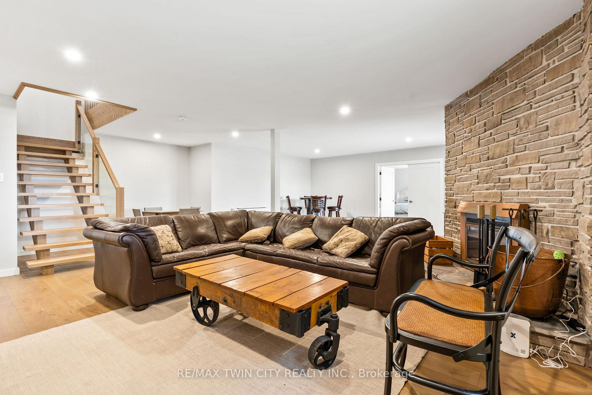 Photo 4 of 350320 Concession A, Meaford — HOMEH